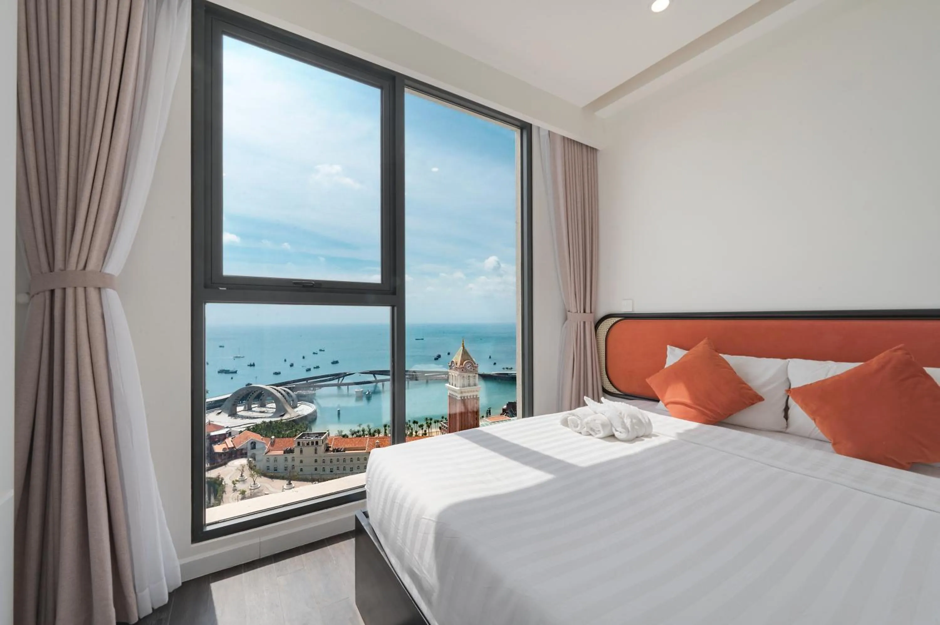 Bedroom, Bed in Elyday Apartment Hillside Phu Quoc - Sea & Firework view