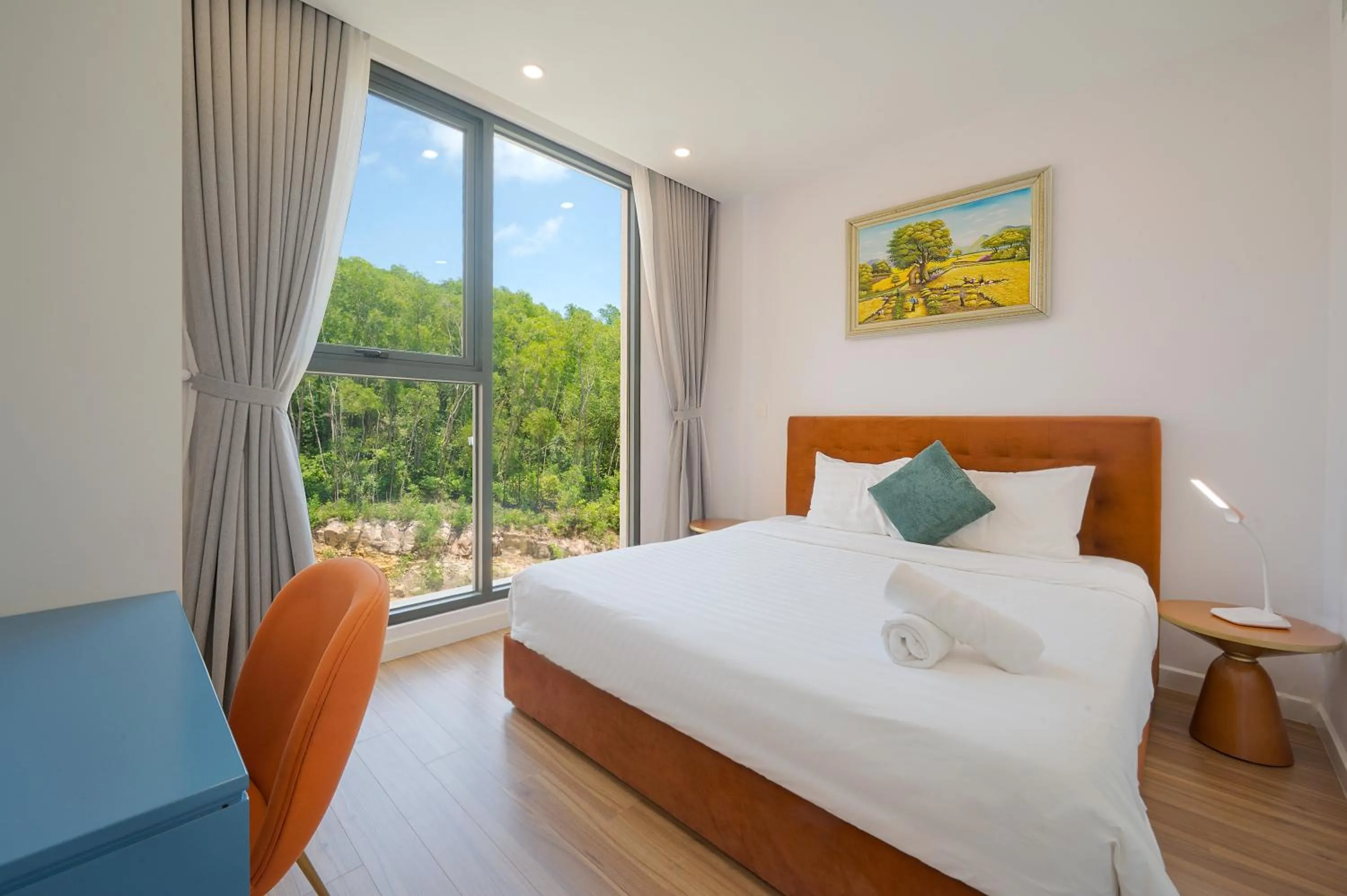 Bed in Elyday Apartment Hillside Phu Quoc - Sea & Firework view