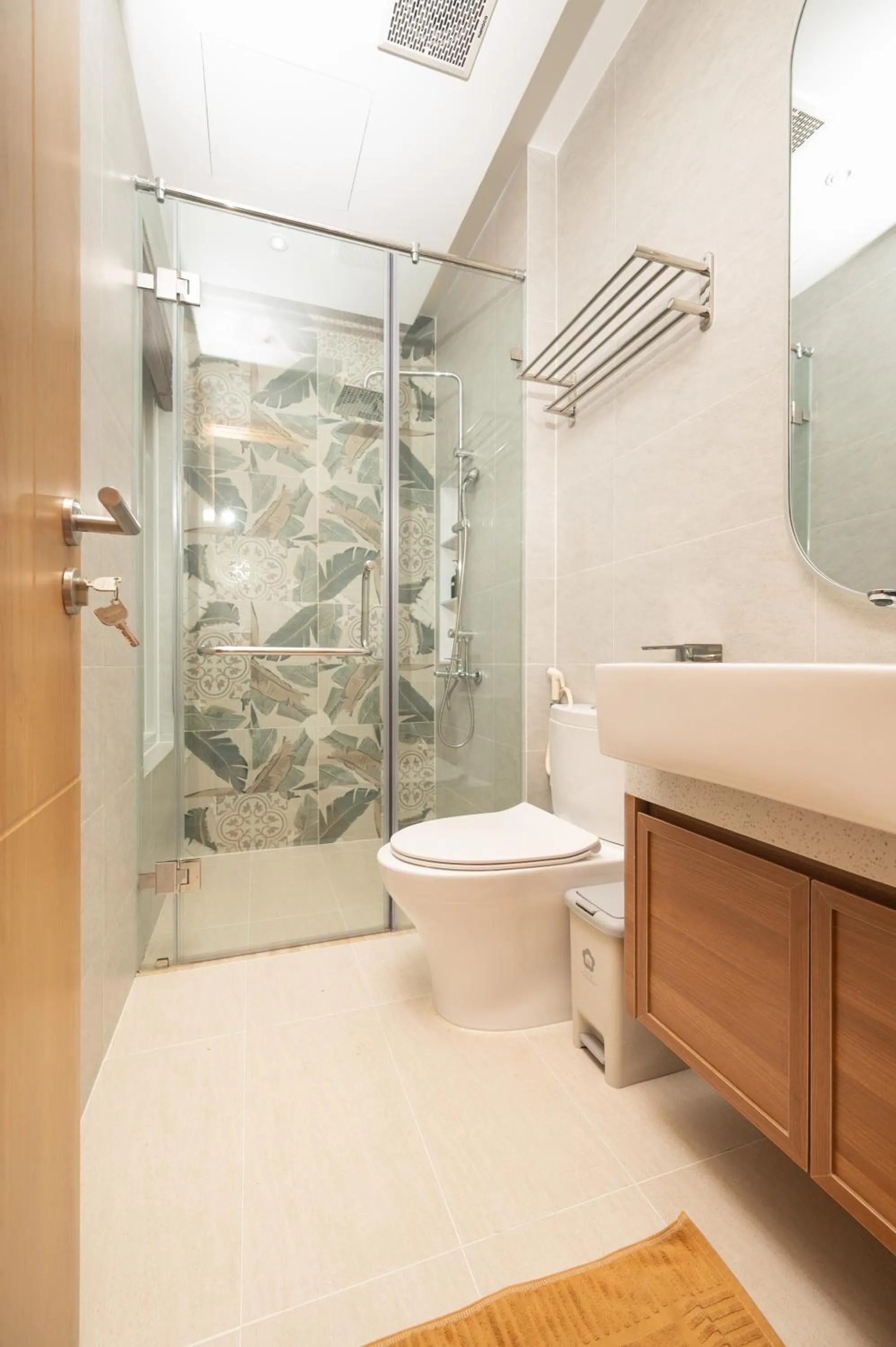 Shower in Elyday Apartment Hillside Phu Quoc - Sea & Firework view