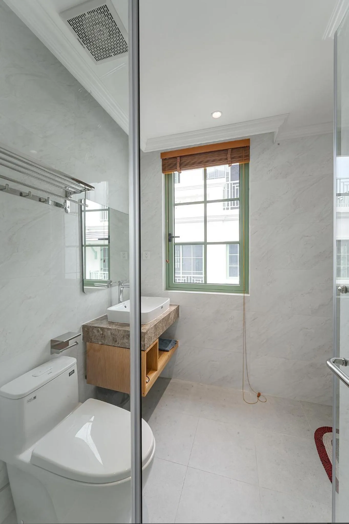 Bathroom in Elyday Apartment Hillside Phu Quoc - Sea & Firework view