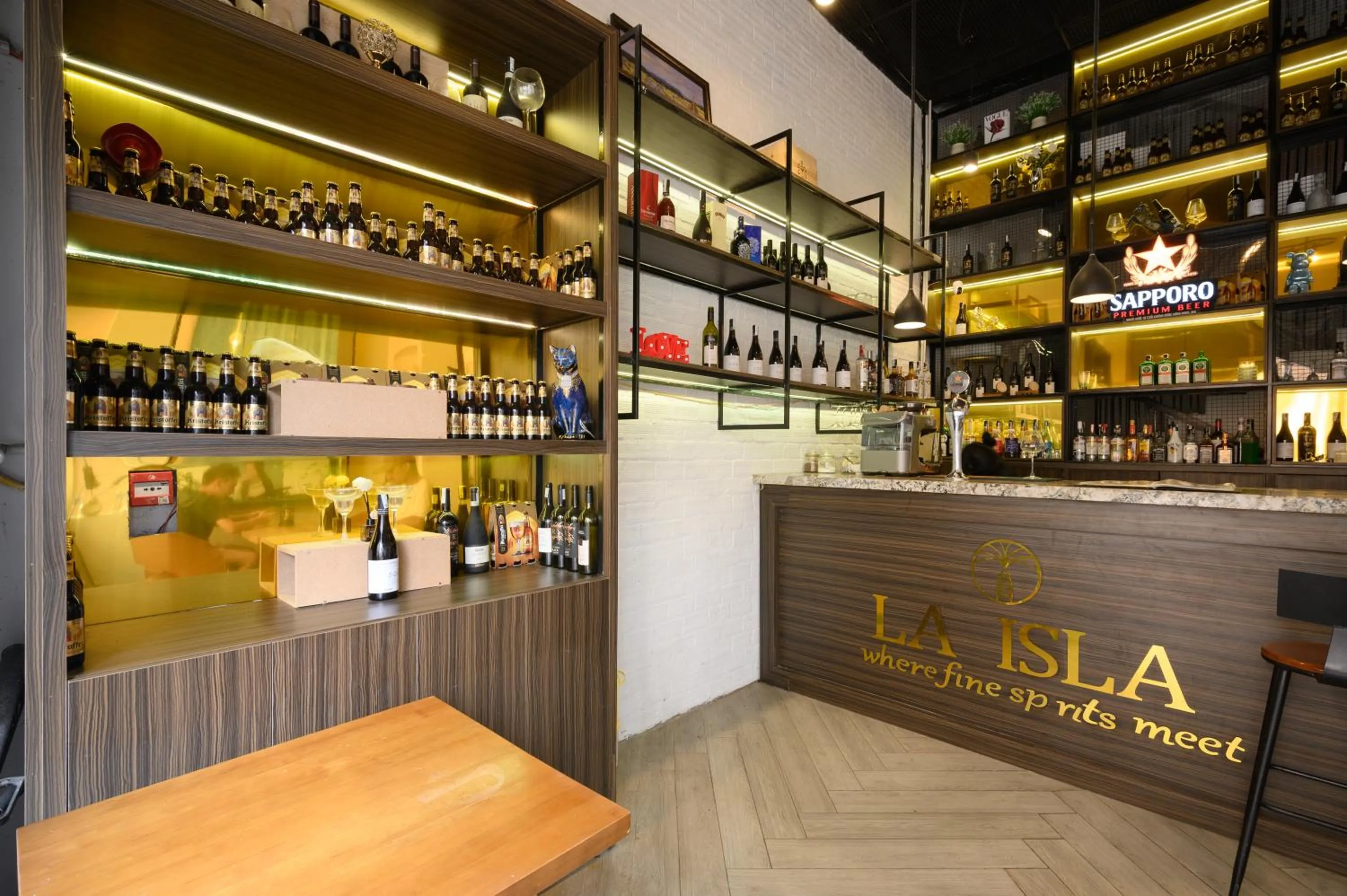 Lobby or reception in Elyday Apartment Hillside Phu Quoc - Sea & Firework view