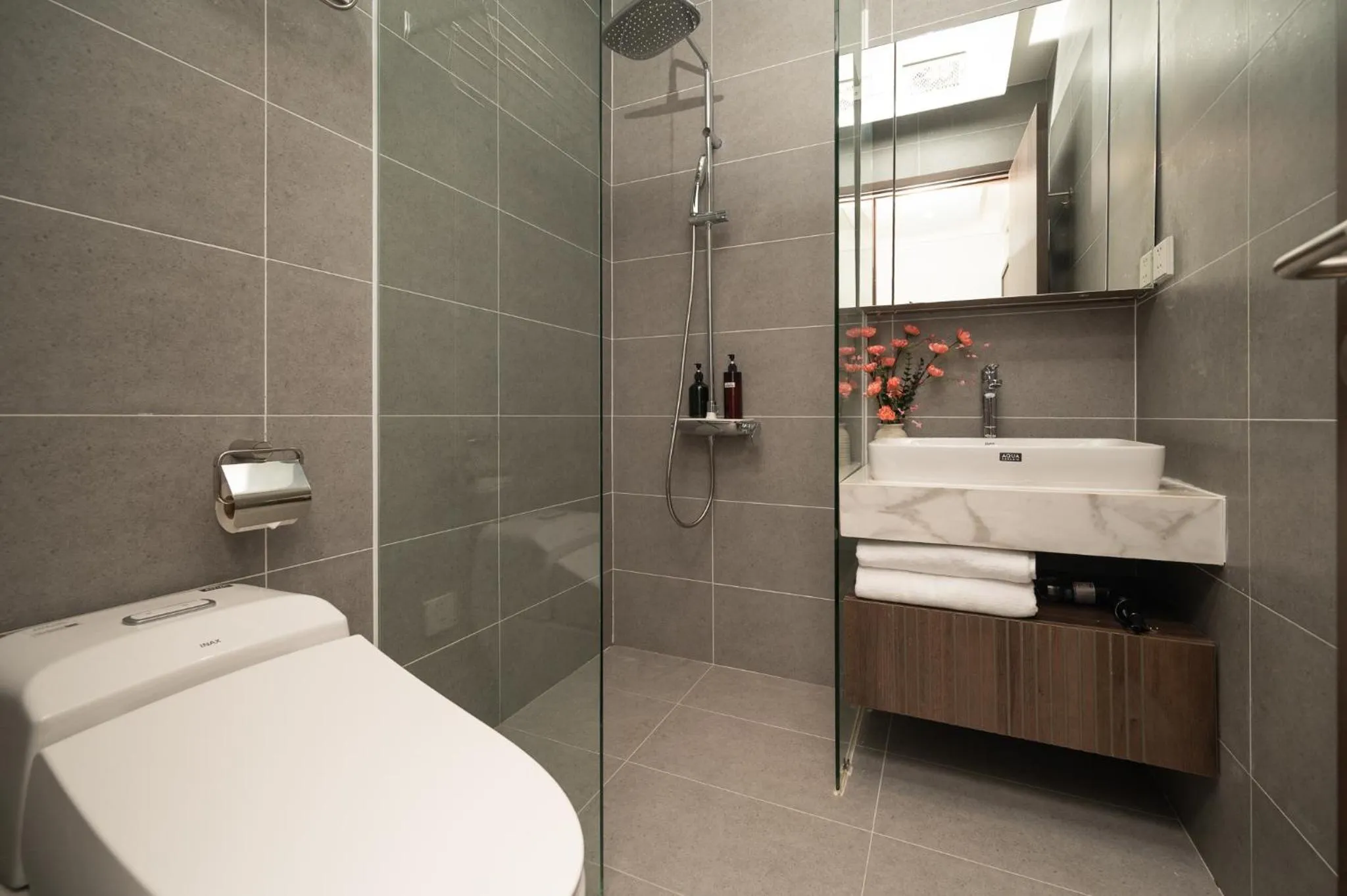 Bathroom in Elyday Apartment Hillside Phu Quoc - Sea & Firework view