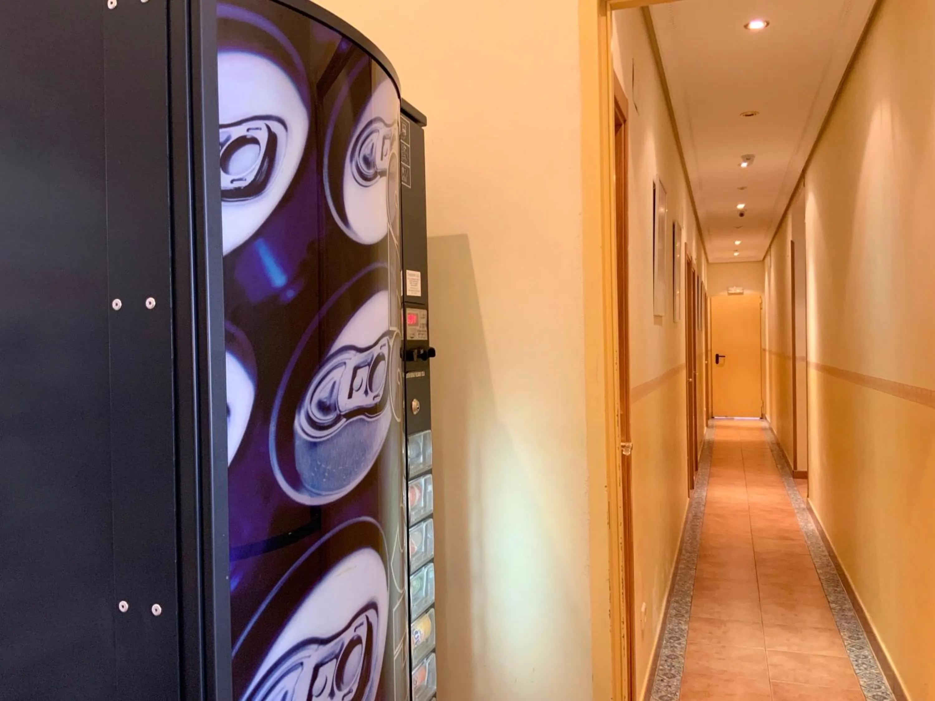 Area and facilities in Luz Madrid Rooms