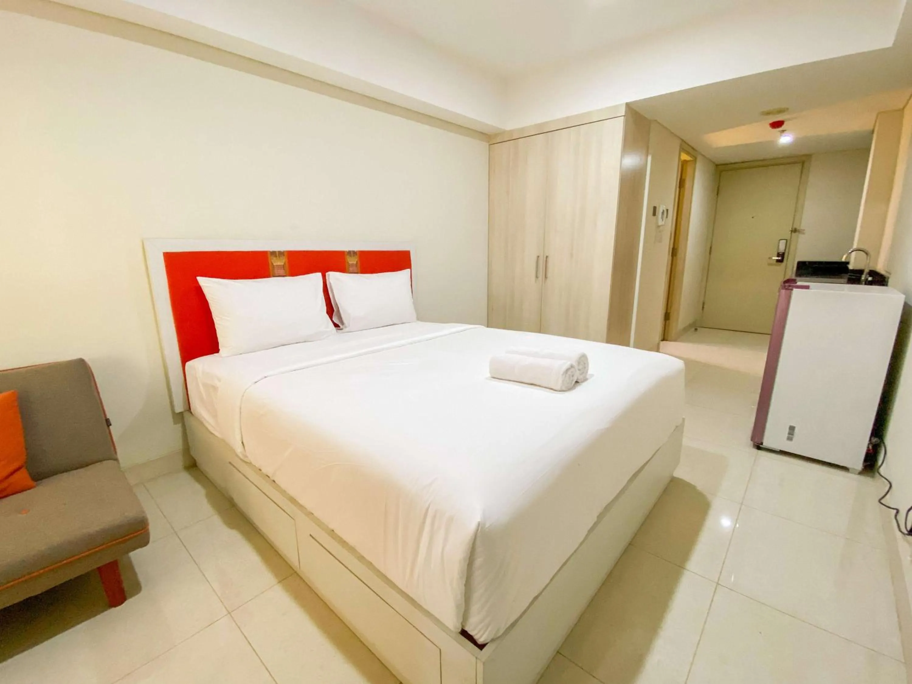 Bed in Good Deal Studio Apartment at Warhol (W/R) Residences By Travelio