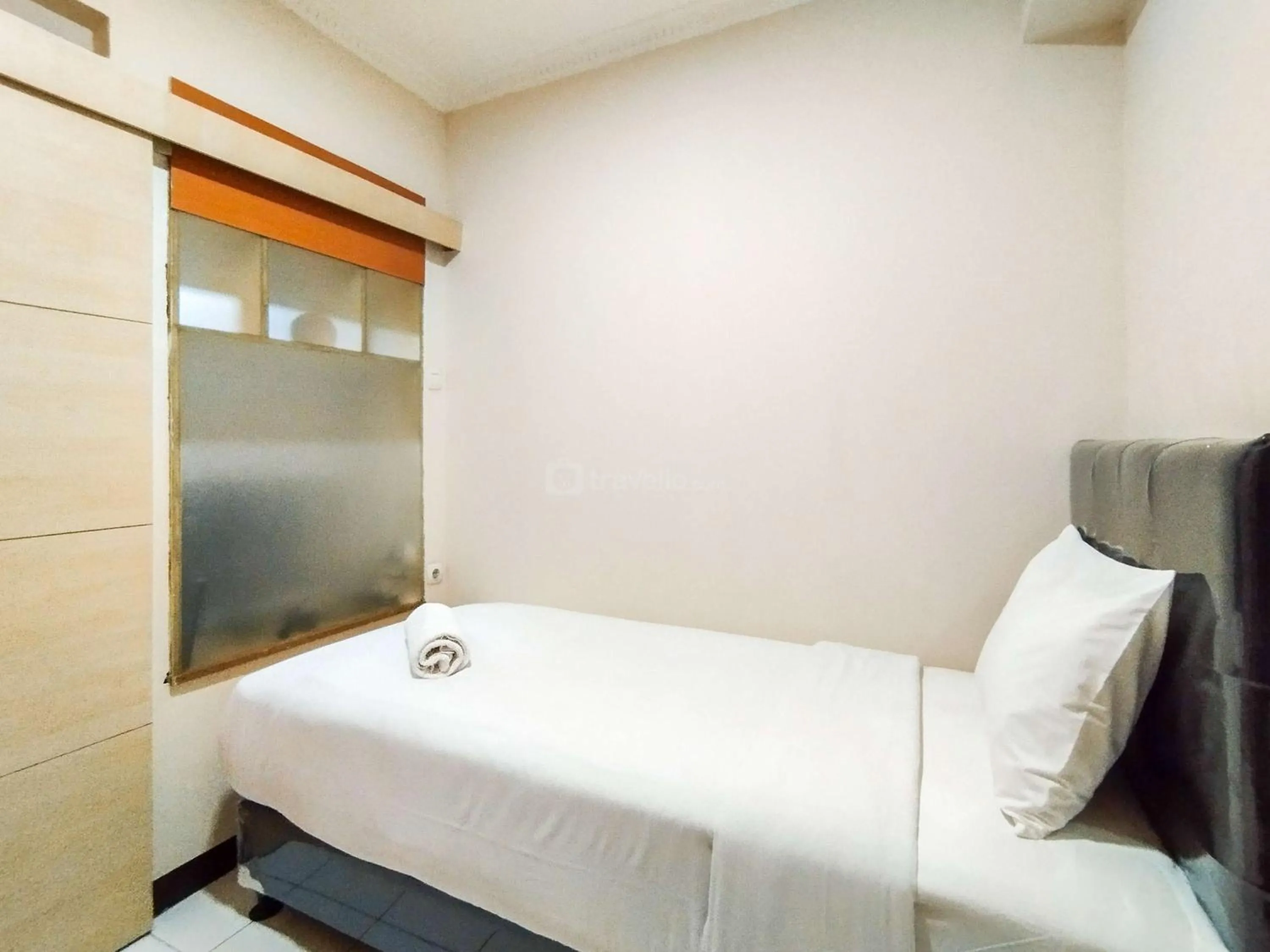 Two-Bedroom Apartment in Serene 2BR Apartment at Gateway Ahmad Yani Cicadas By Travelio