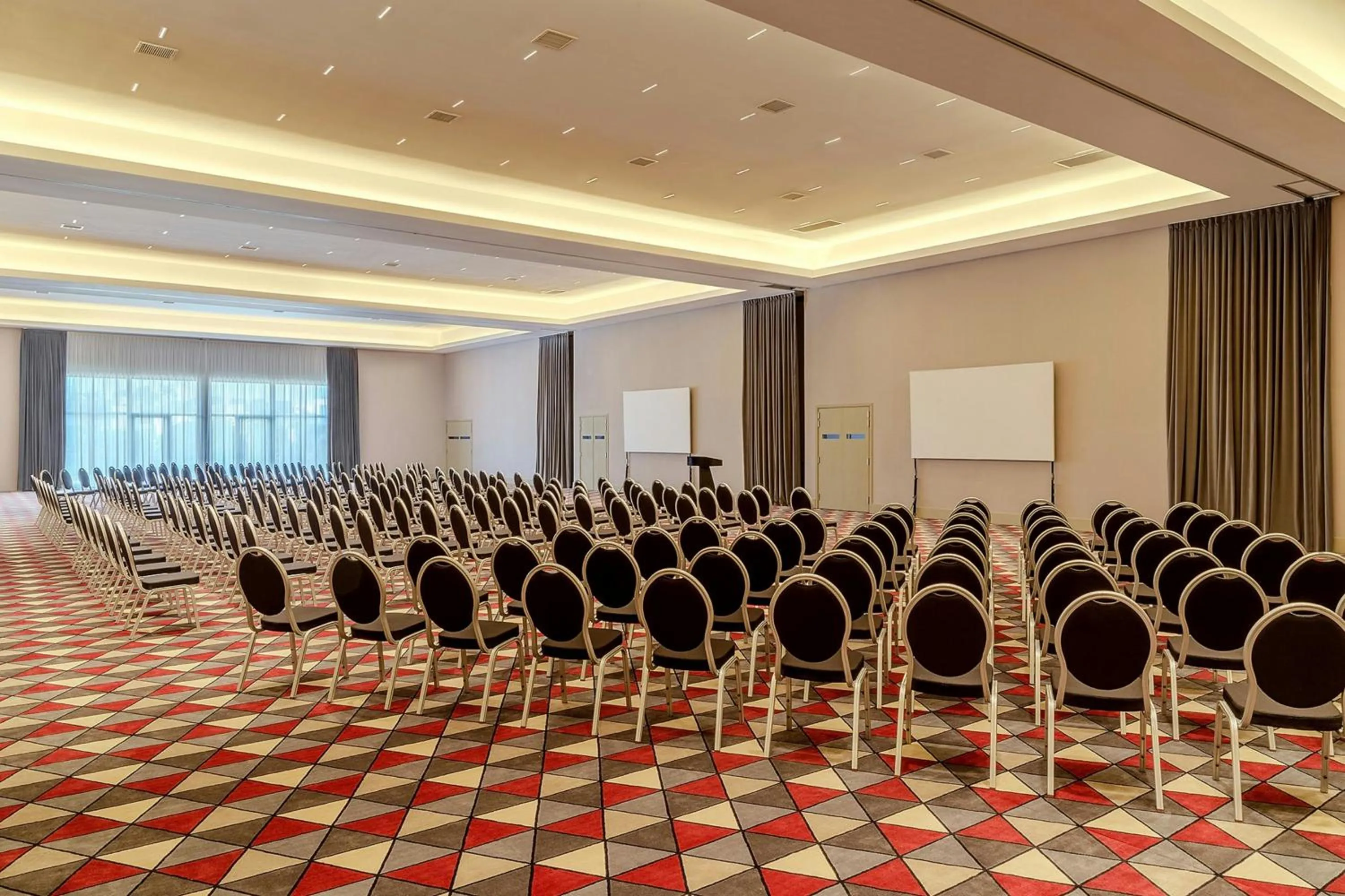 Meeting/conference room in Sheraton Buenos Aires Greenville Polo & Resort