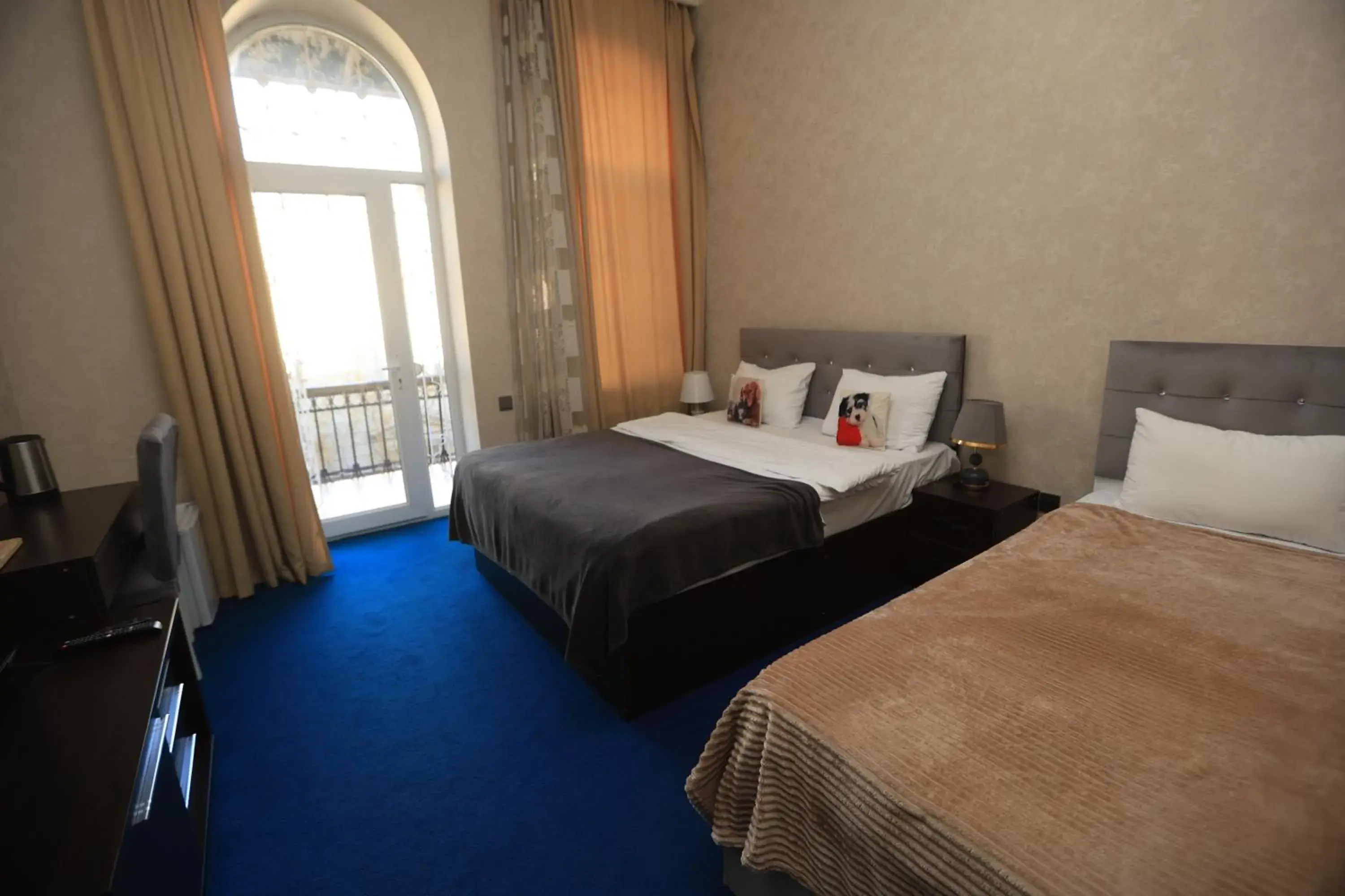 Twin Room with Balcony in NH Nizami Hotel Twin Room with Balcony in NH Nizami Hotel