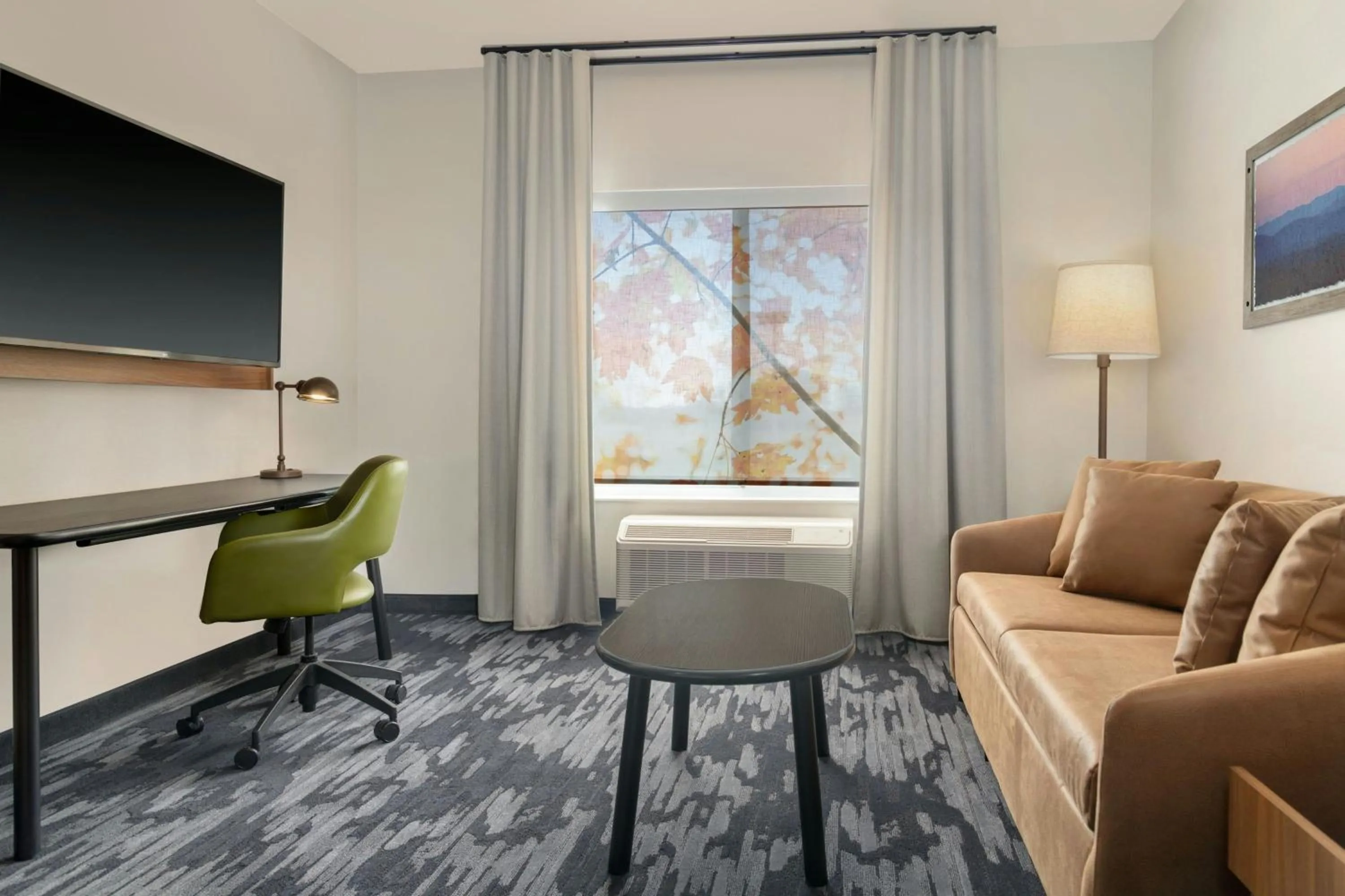 Lounge or bar in Fairfield by Marriott Inn & Suites Kansas City at The Legends