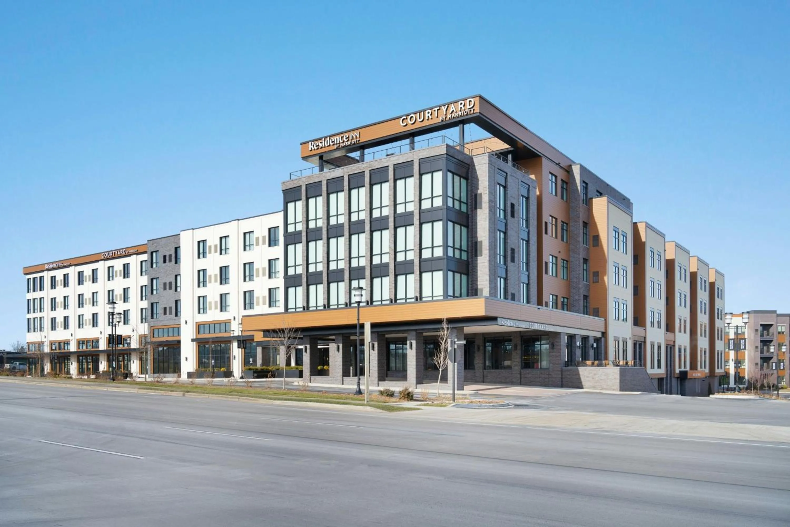 Property building in Residence Inn by Marriott Milwaukee Brookfield at Poplar Creek