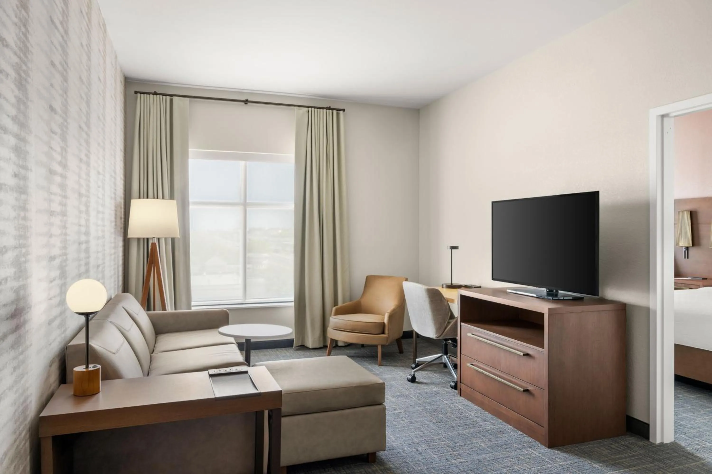 Living room, Bed in Residence Inn by Marriott Milwaukee Brookfield at Poplar Creek