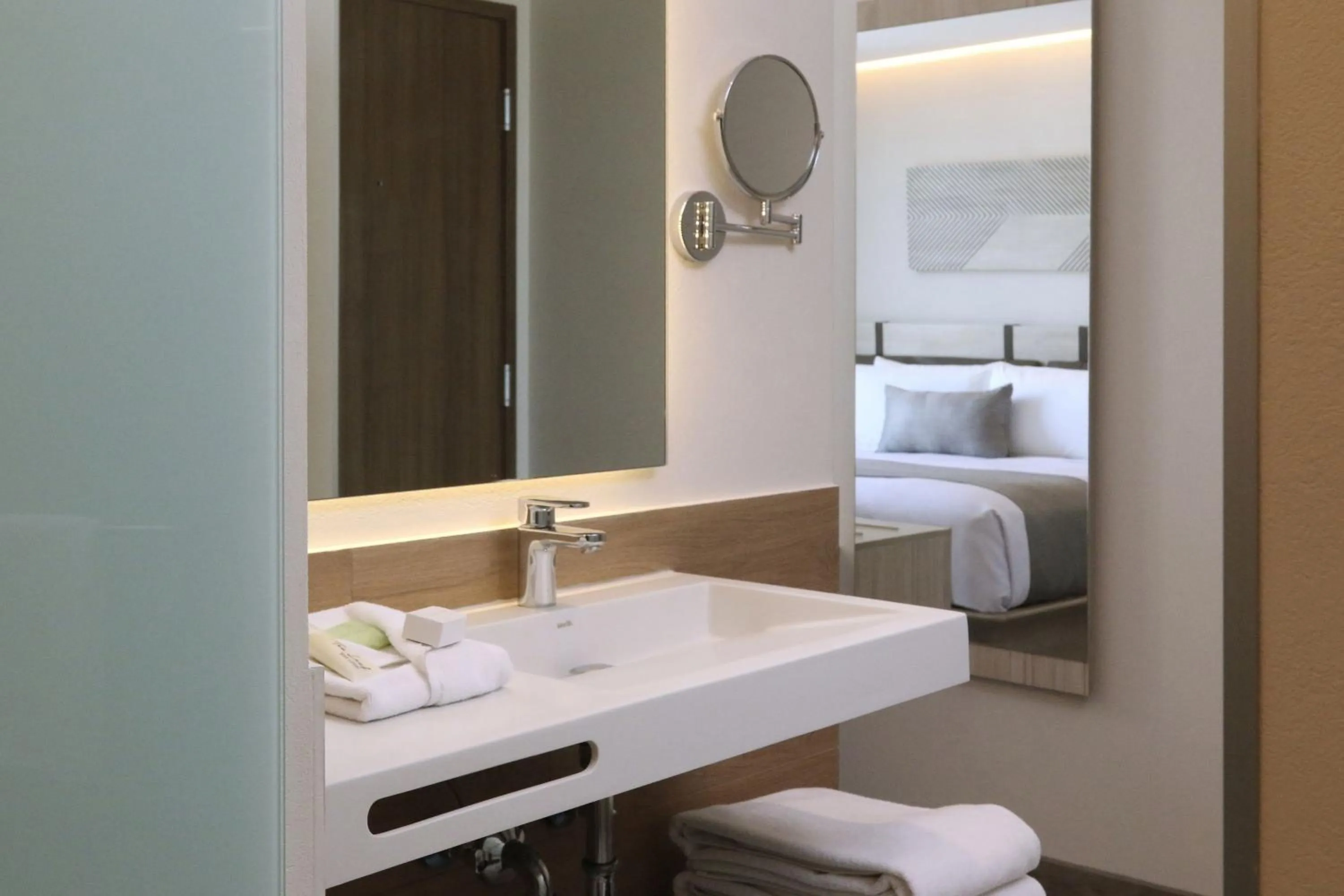 Bathroom, Bed in City Express Plus by Marriott Monterrey Centro