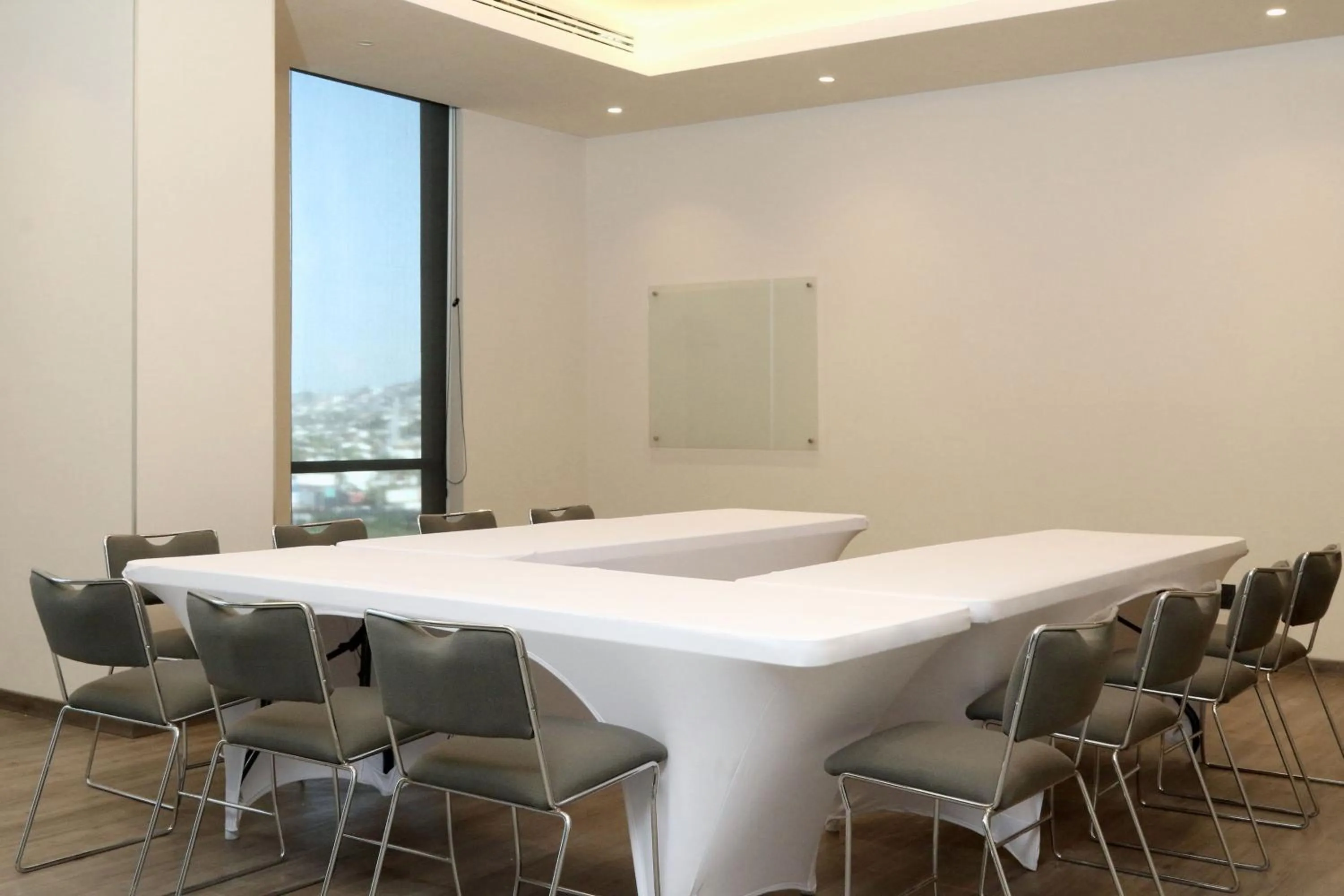 Meeting/conference room in City Express Plus by Marriott Monterrey Centro