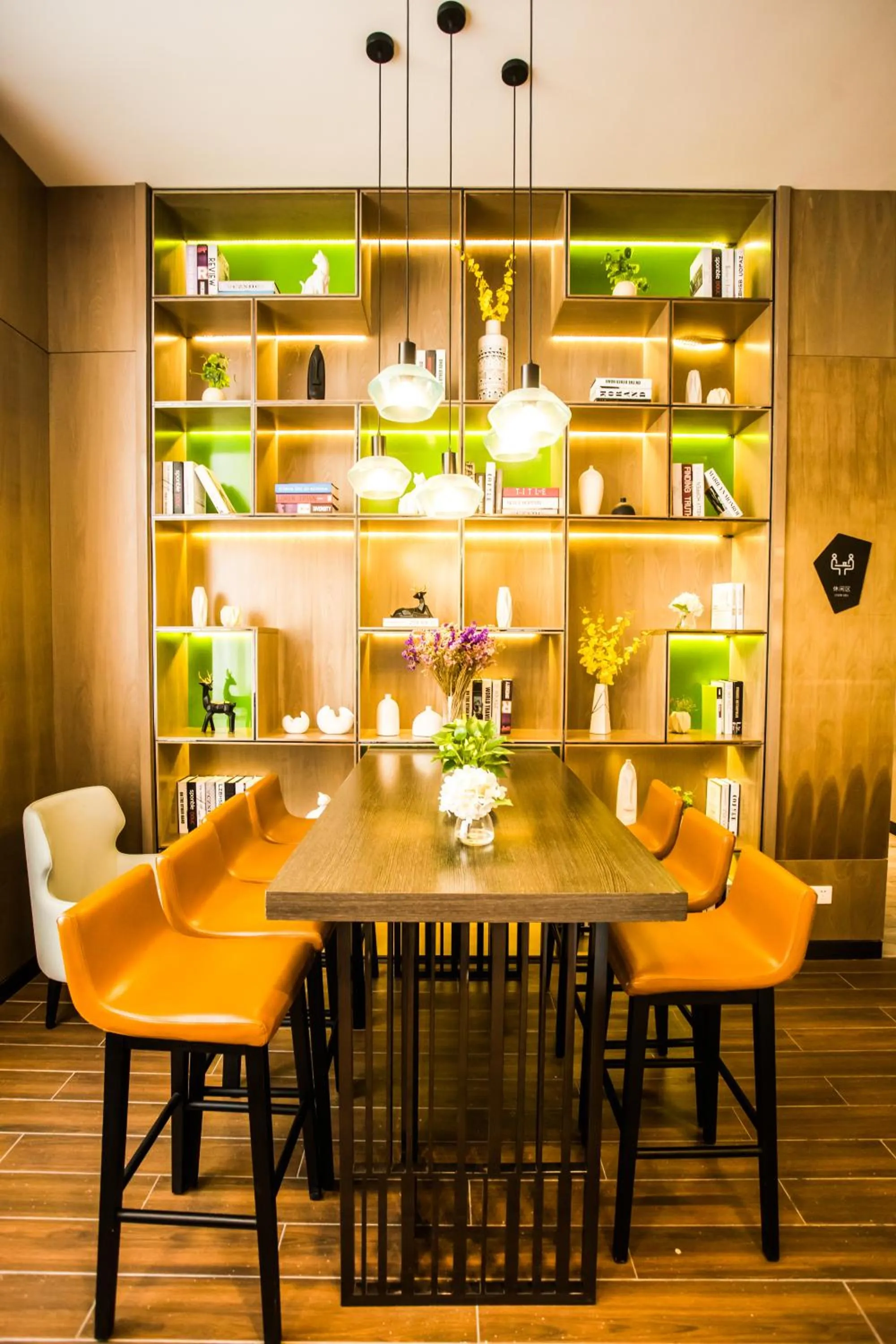 Restaurant/places to eat in Echarm Hotel - Jingmen Yintai City Jingchu Institute of Technology