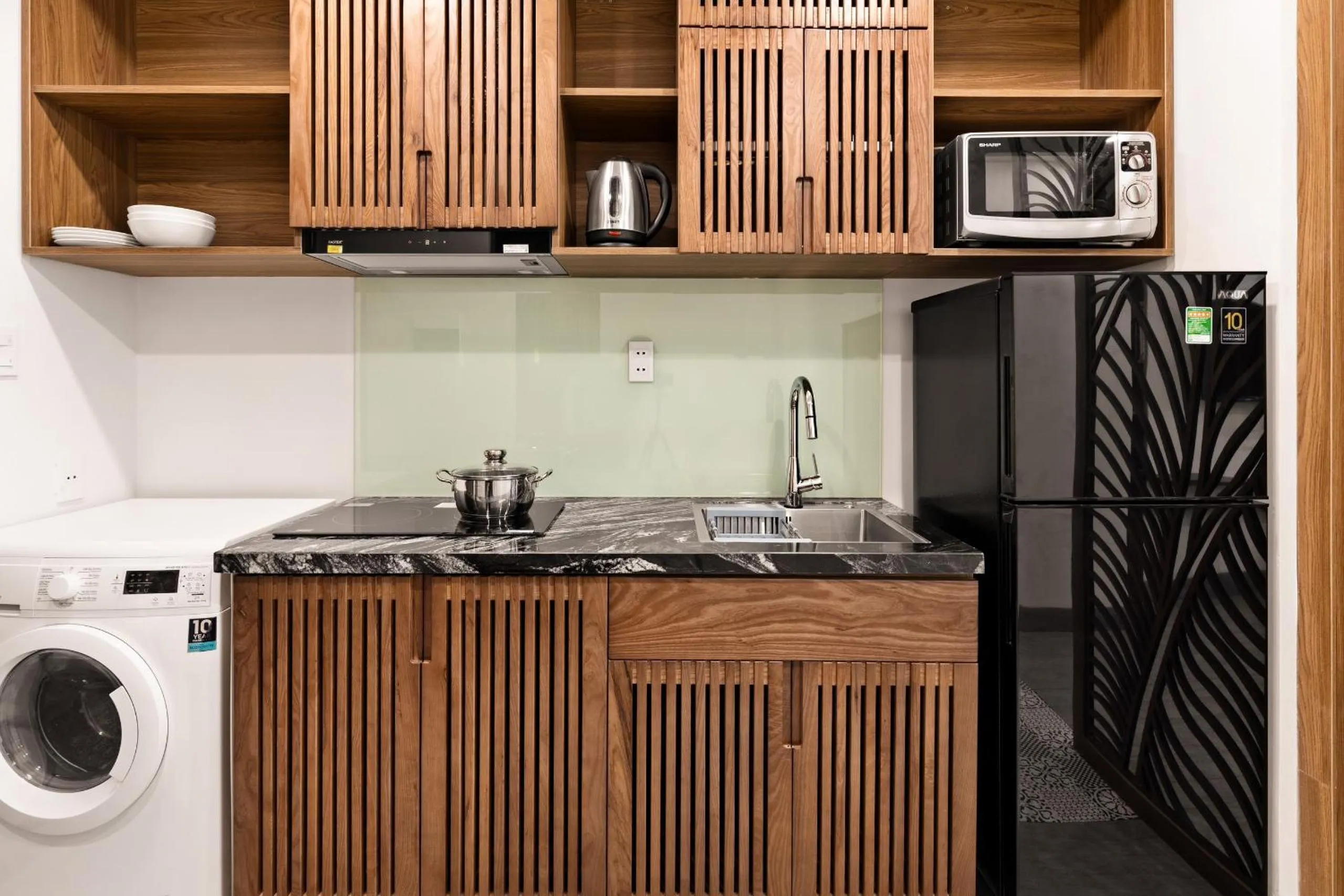 kitchen in Hoàng Thịnh Hotel & Apartment Danang