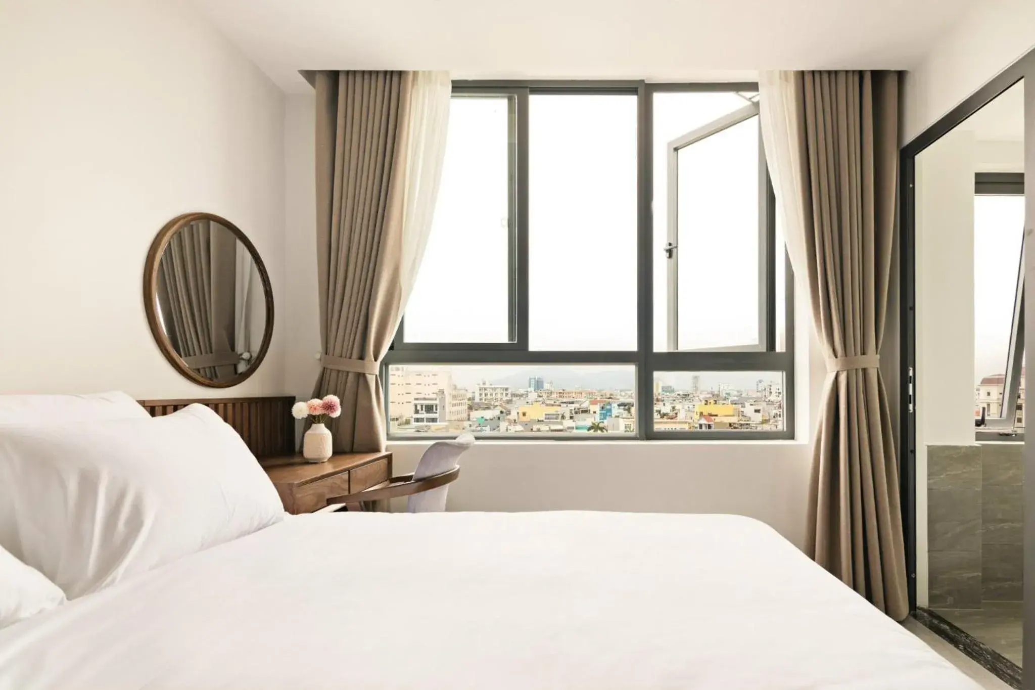 Apartment with City View in Hoàng Thịnh Hotel & Apartment Danang Apartment with City View in Hoàng Thịnh Hotel & Apartment Danang