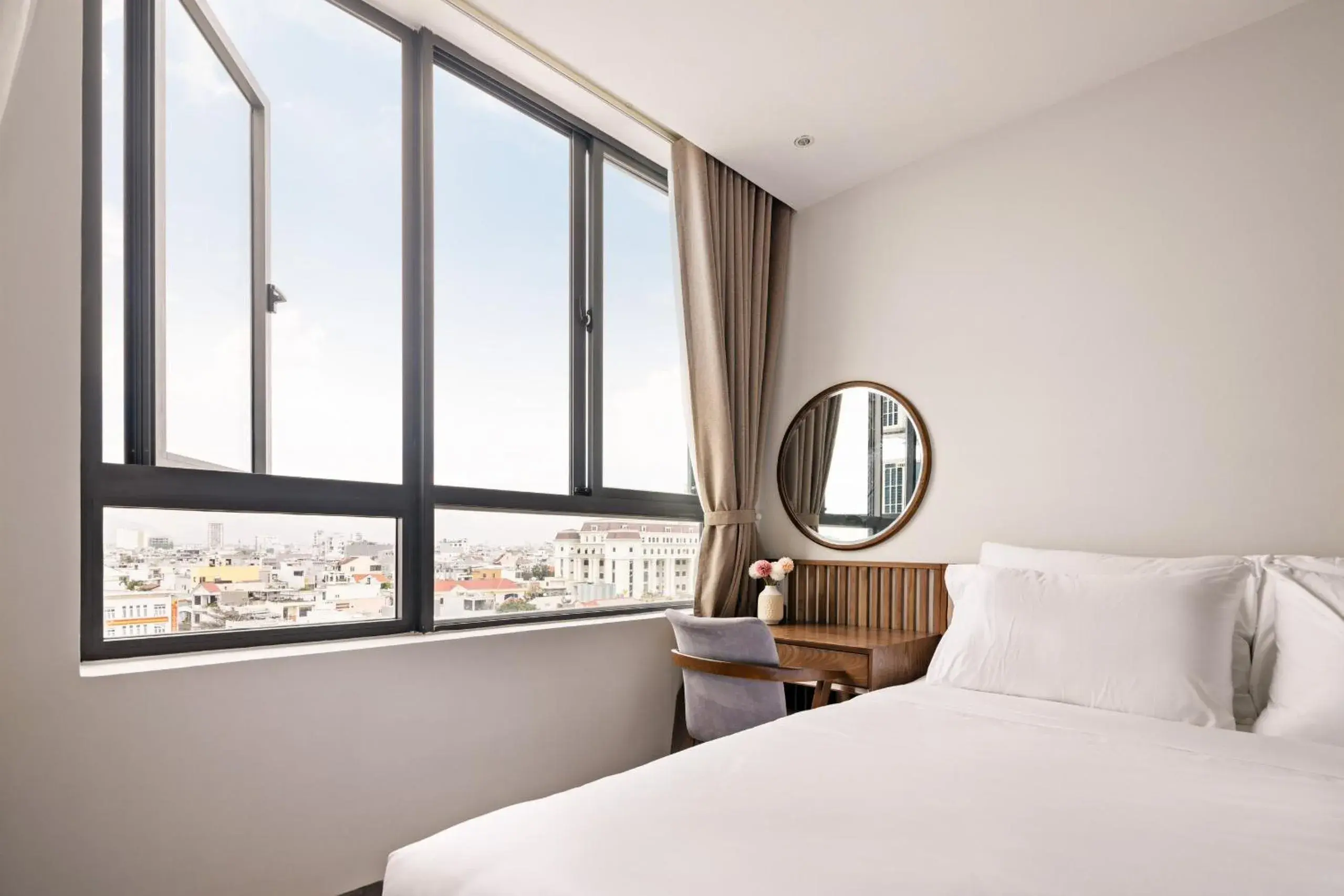 Family Two-Bedroom Apartment with View in Hoàng Thịnh Hotel & Apartment Danang Family Two-Bedroom Apartment with View in Hoàng Thịnh Hotel & Apartment Danang