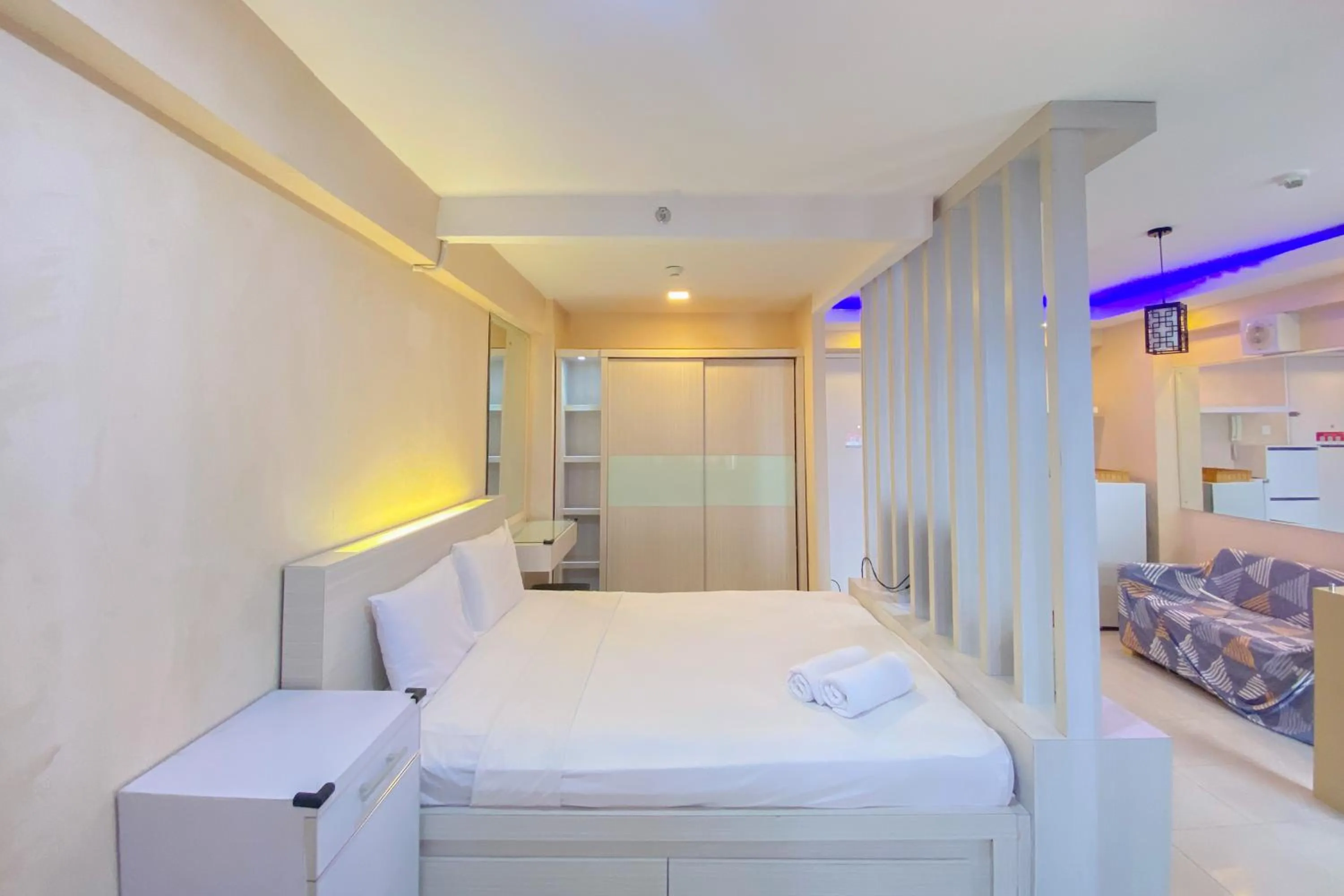 Best Deal and Spacious Studio at Bassura City Apartment By Travelio