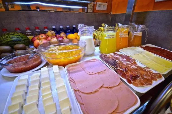 Breakfast in Hotel Puerto Canteras