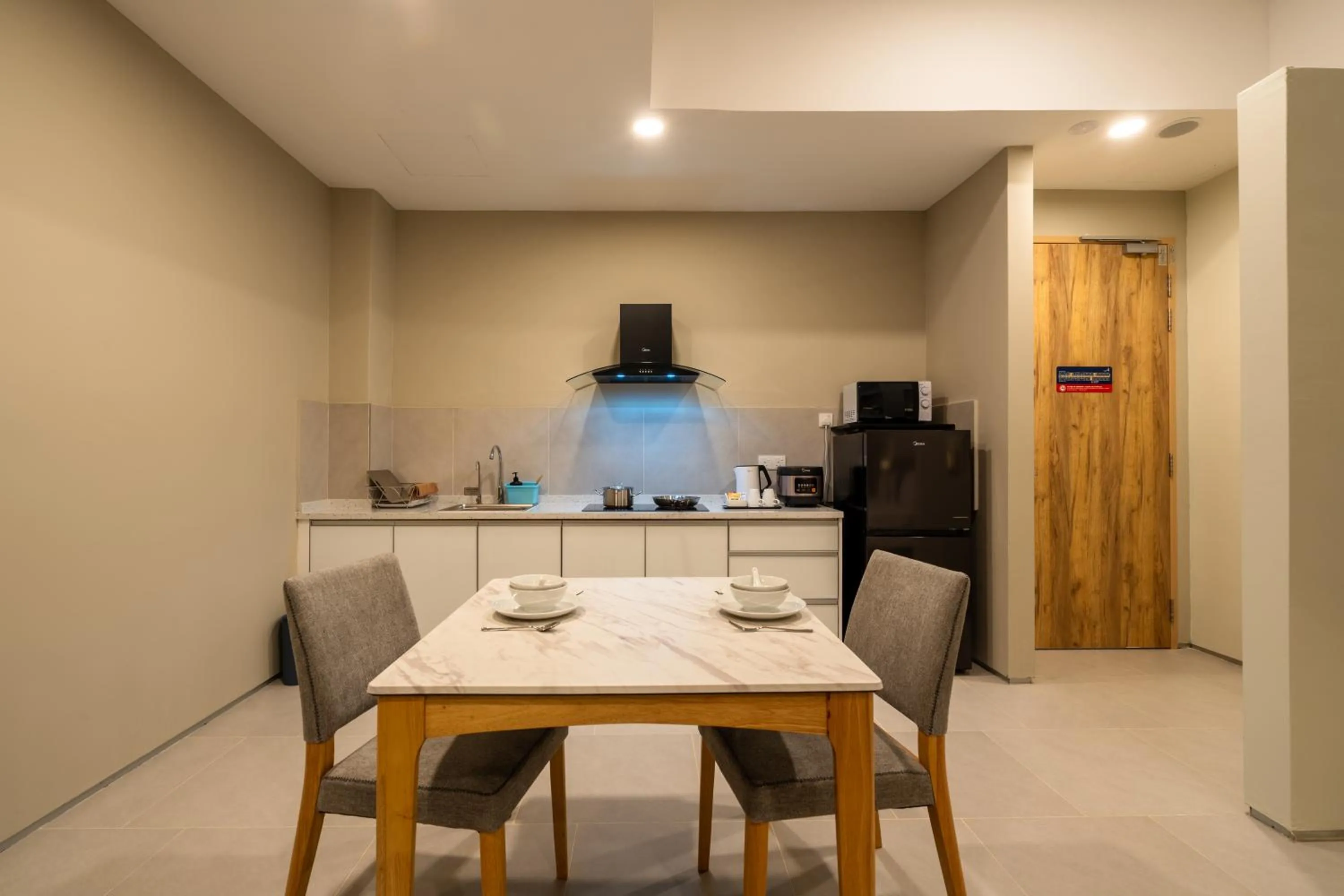 Kitchen or kitchenette in Zenith Suites Cameron