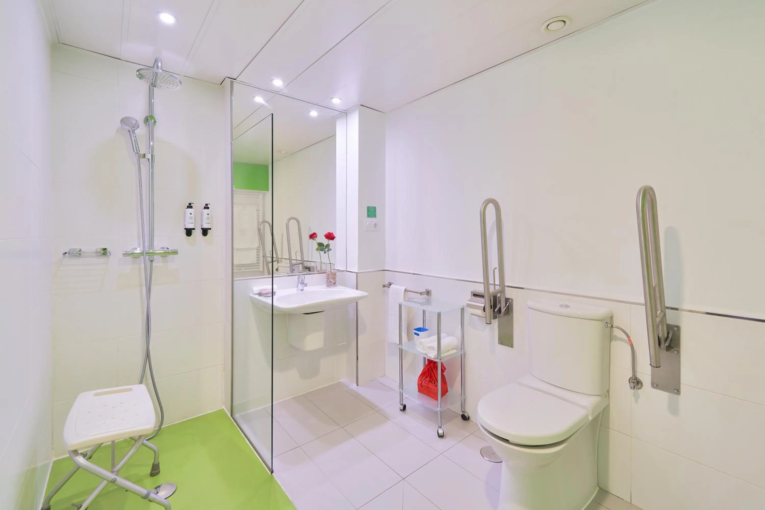 Bathroom in Blume Cruz Suites