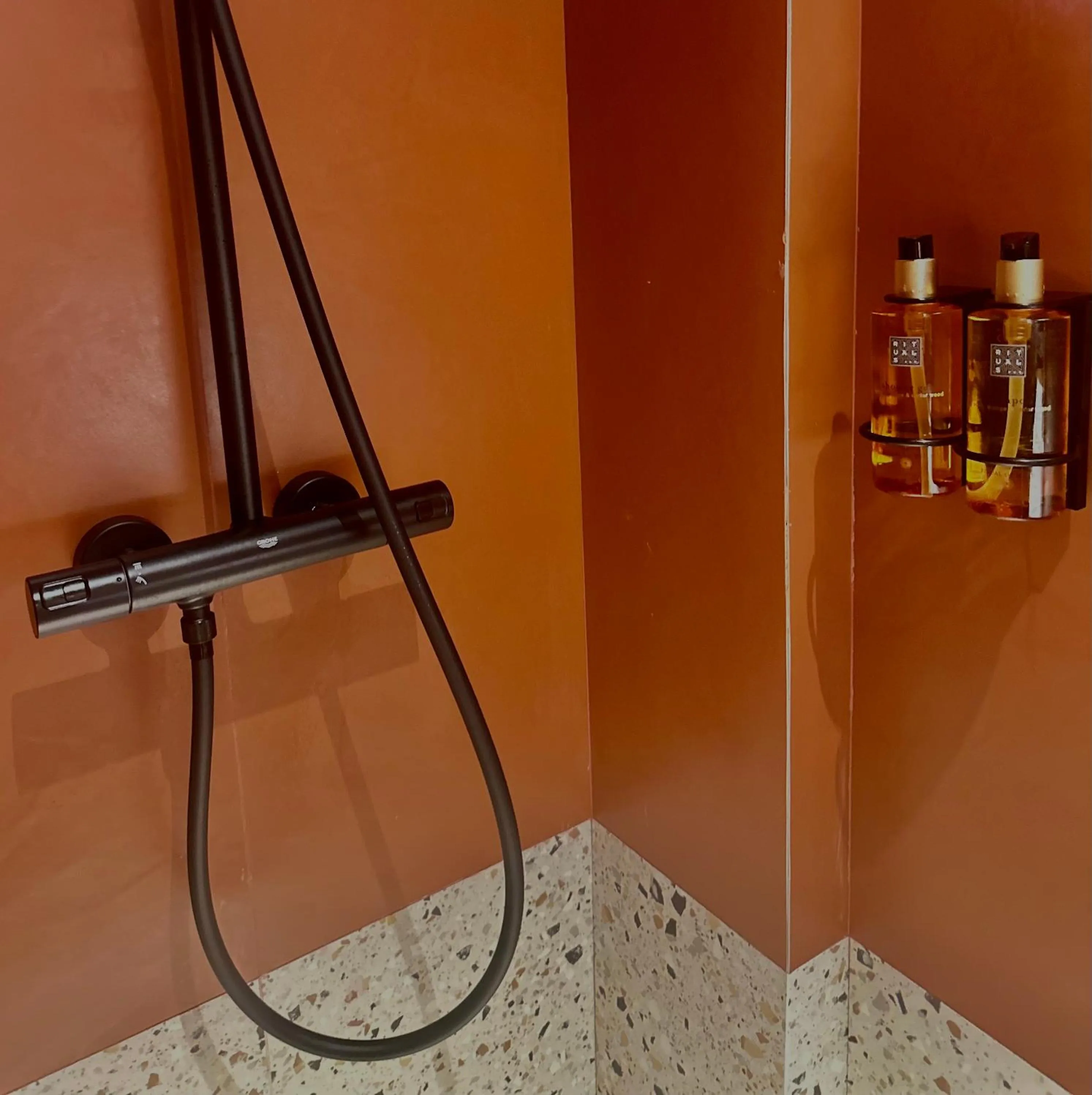 Bathroom in Jais Home-Moon Apartment Old Town