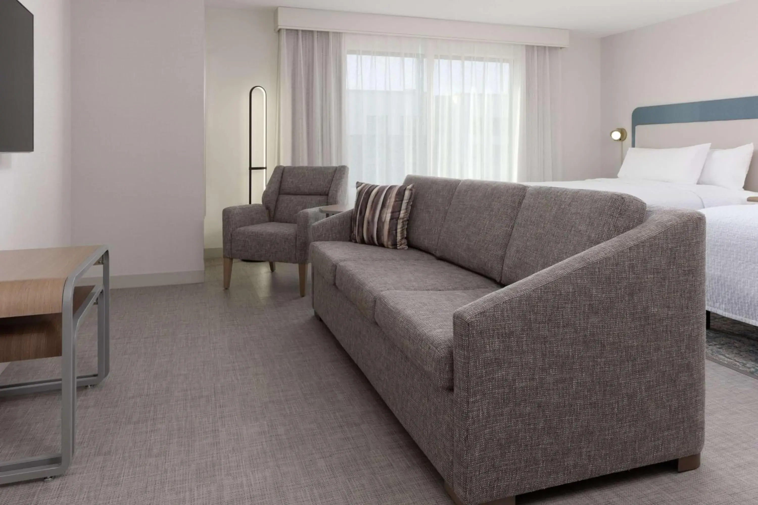 Queen Studio with Bath Tub in Homewood Suites by Hilton Cypress Orange County Queen Studio with Bath Tub in Homewood Suites by Hilton Cypress Orange County