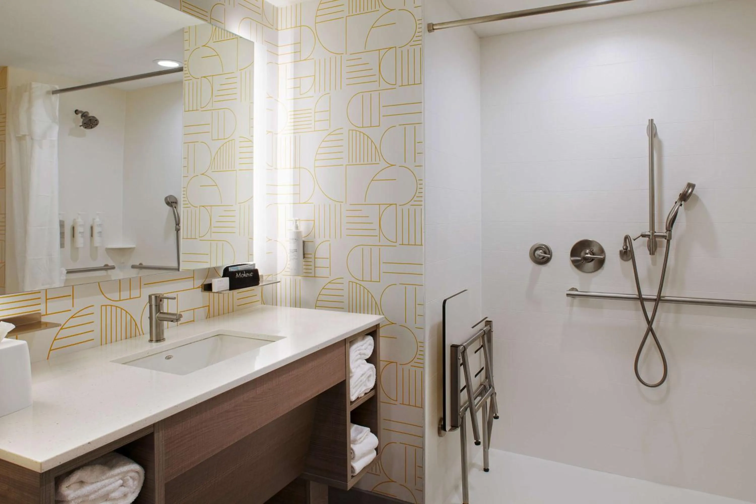 Bathroom in Home2 Suites By Hilton Little Rock Midtown Medical Center