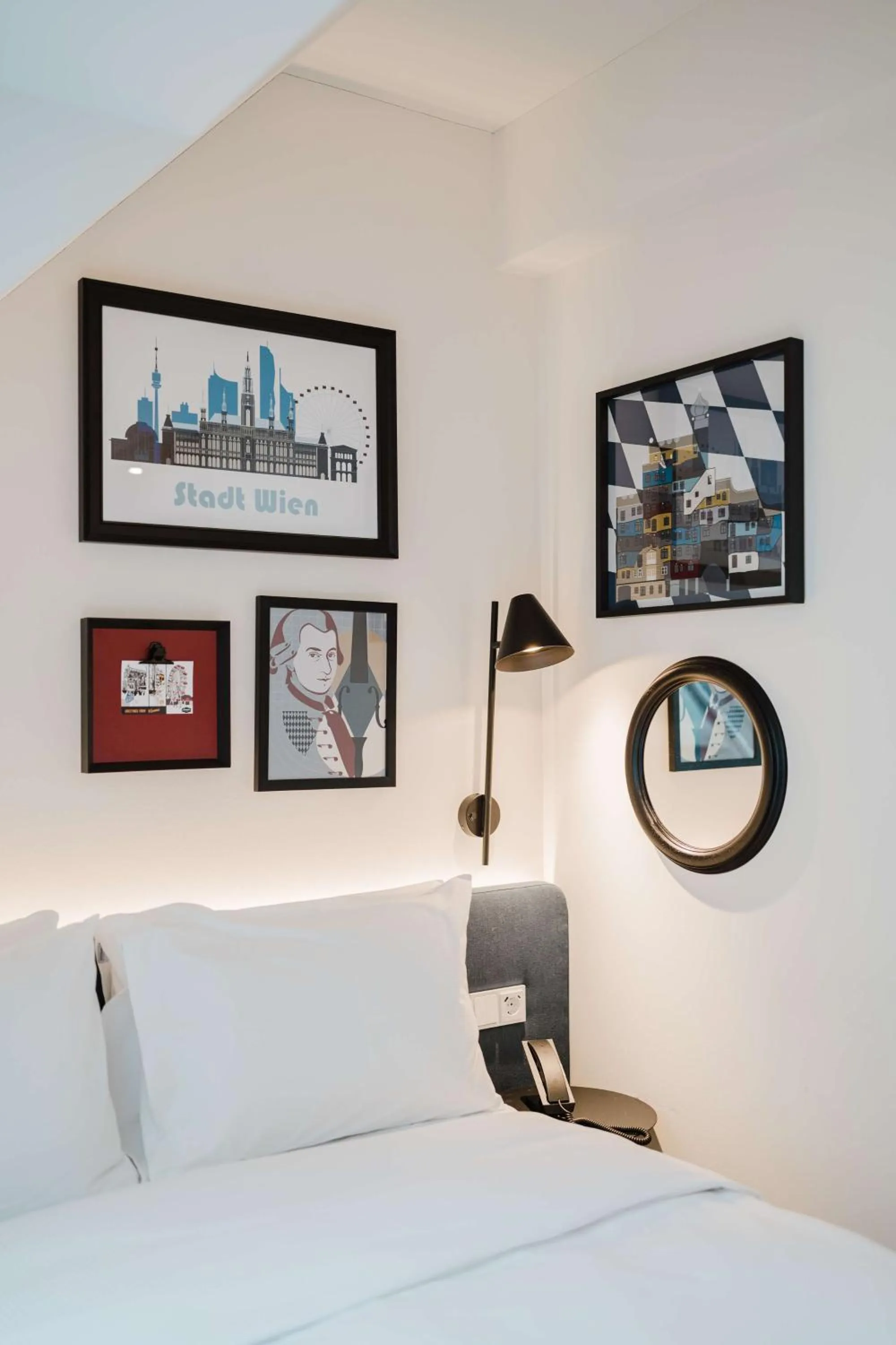 Bed in Hampton By Hilton Vienna City West