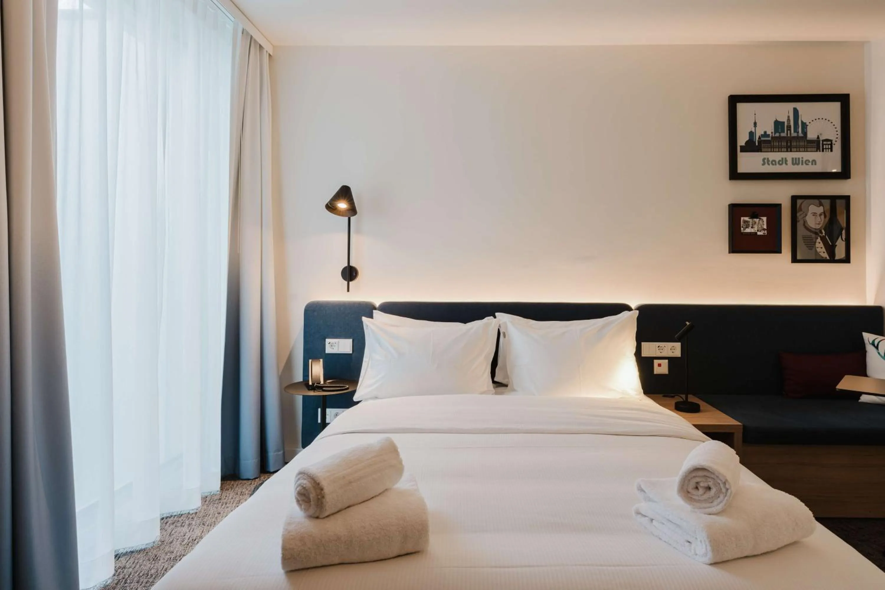 Bed in Hampton By Hilton Vienna City West