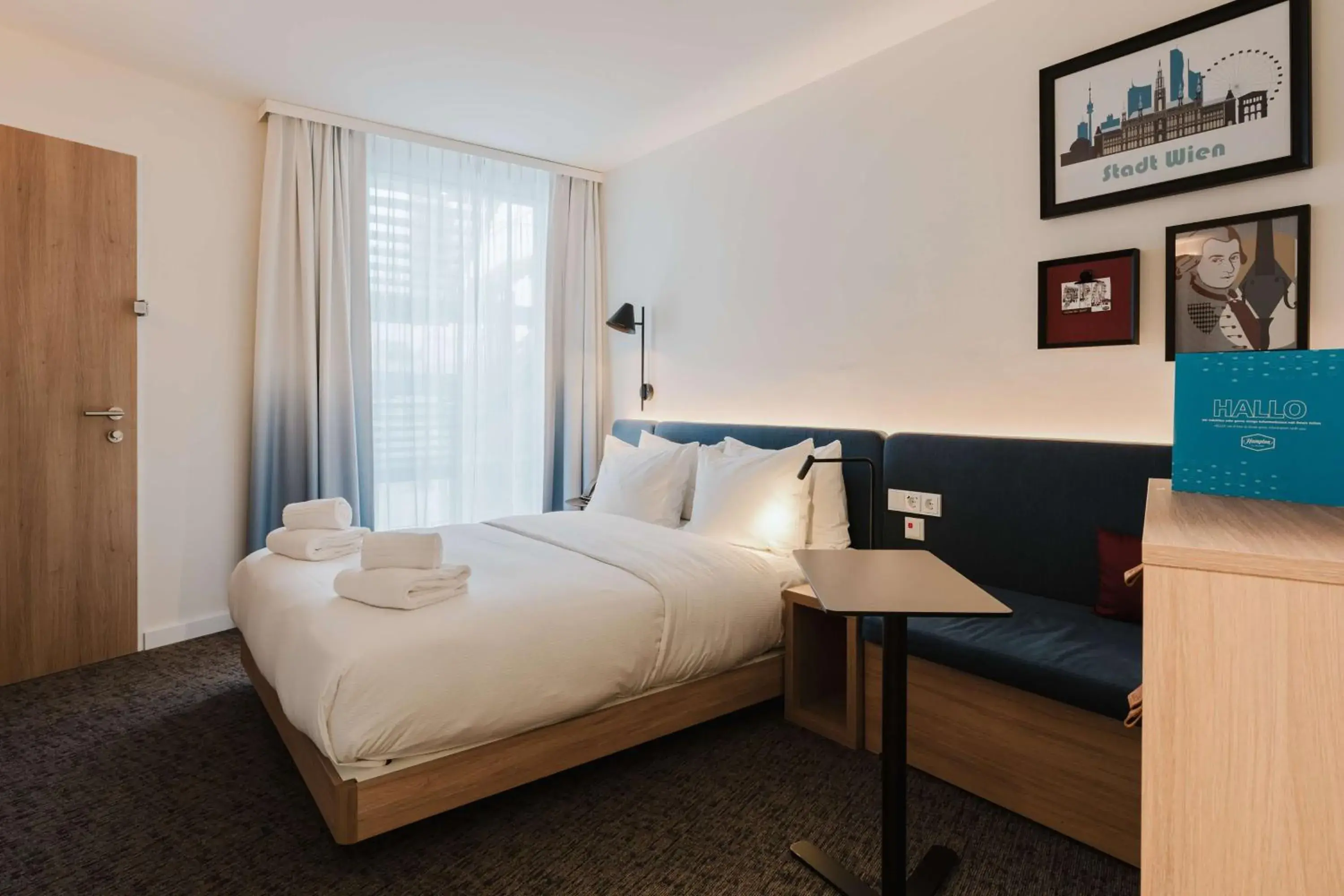 Queen Room - Mobility Access in Hampton By Hilton Vienna City West Queen Room - Mobility Access in Hampton By Hilton Vienna City West