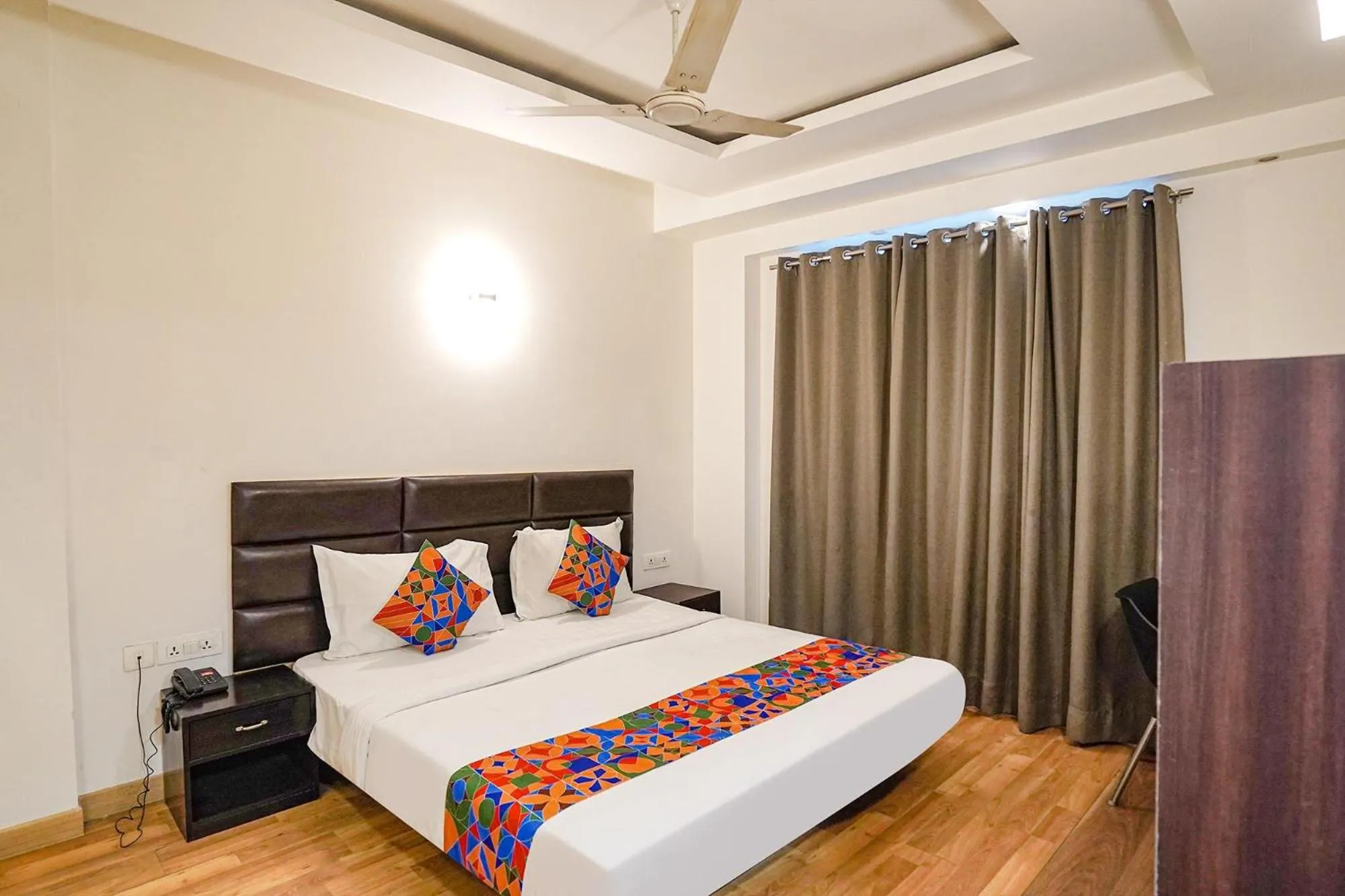 Bed in FabHotel Kaushambi