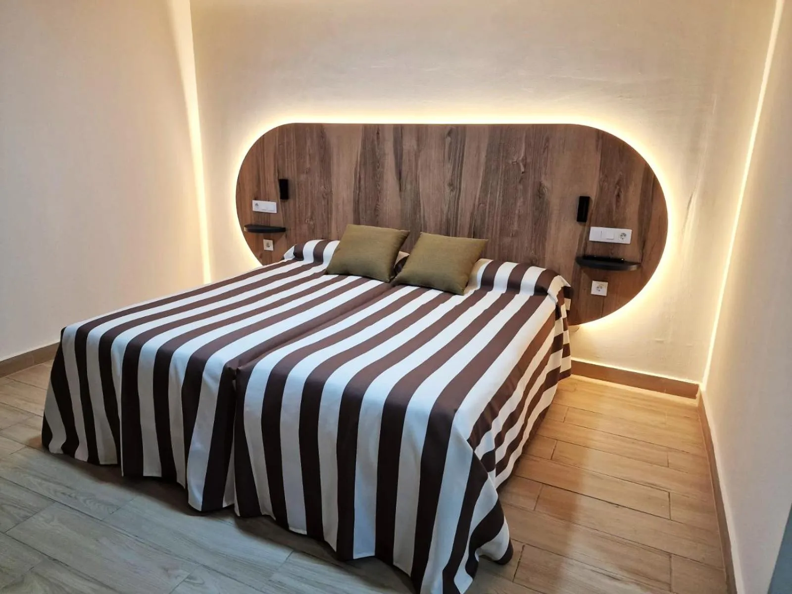 Bed in Hotel Aloe Emira NKC