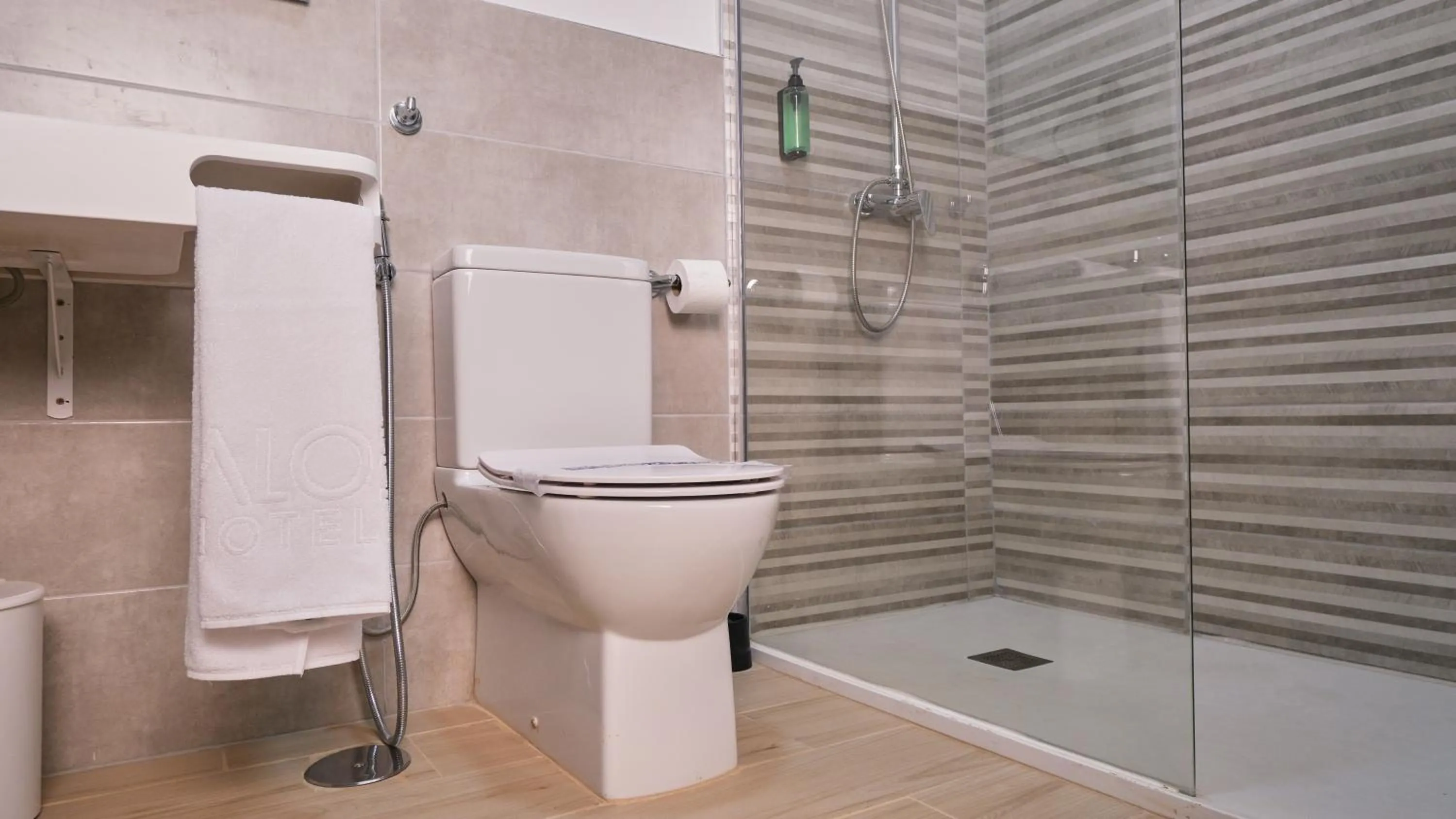 Toilet in Hotel Aloe Emira NKC