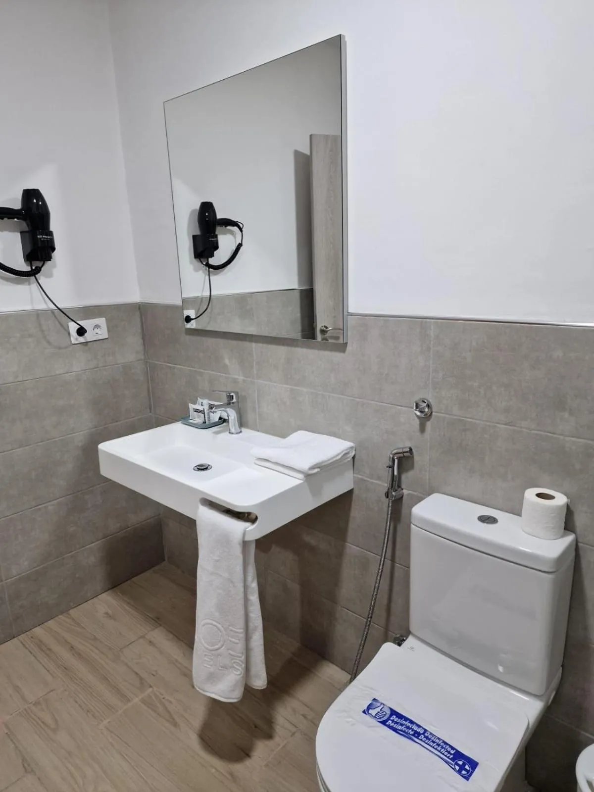 Toilet in Hotel Aloe Emira NKC
