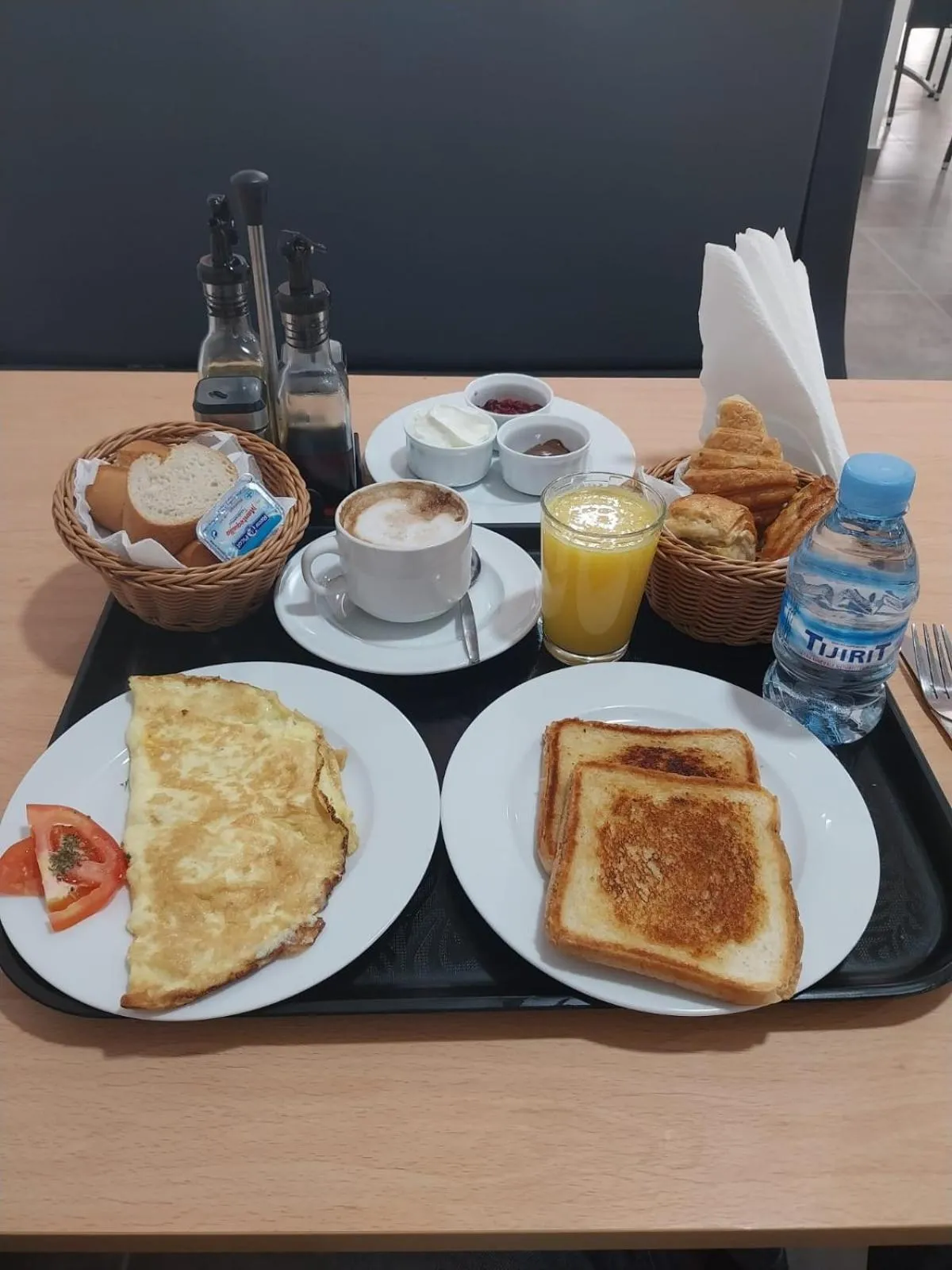 Breakfast in Hotel Aloe Emira NKC