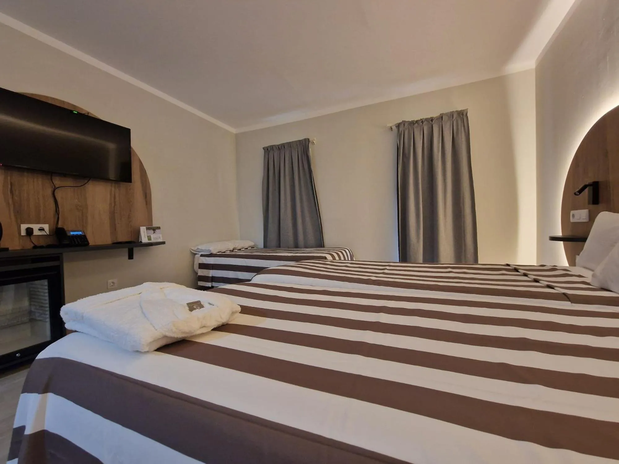 Bed in Hotel Aloe Emira NKC