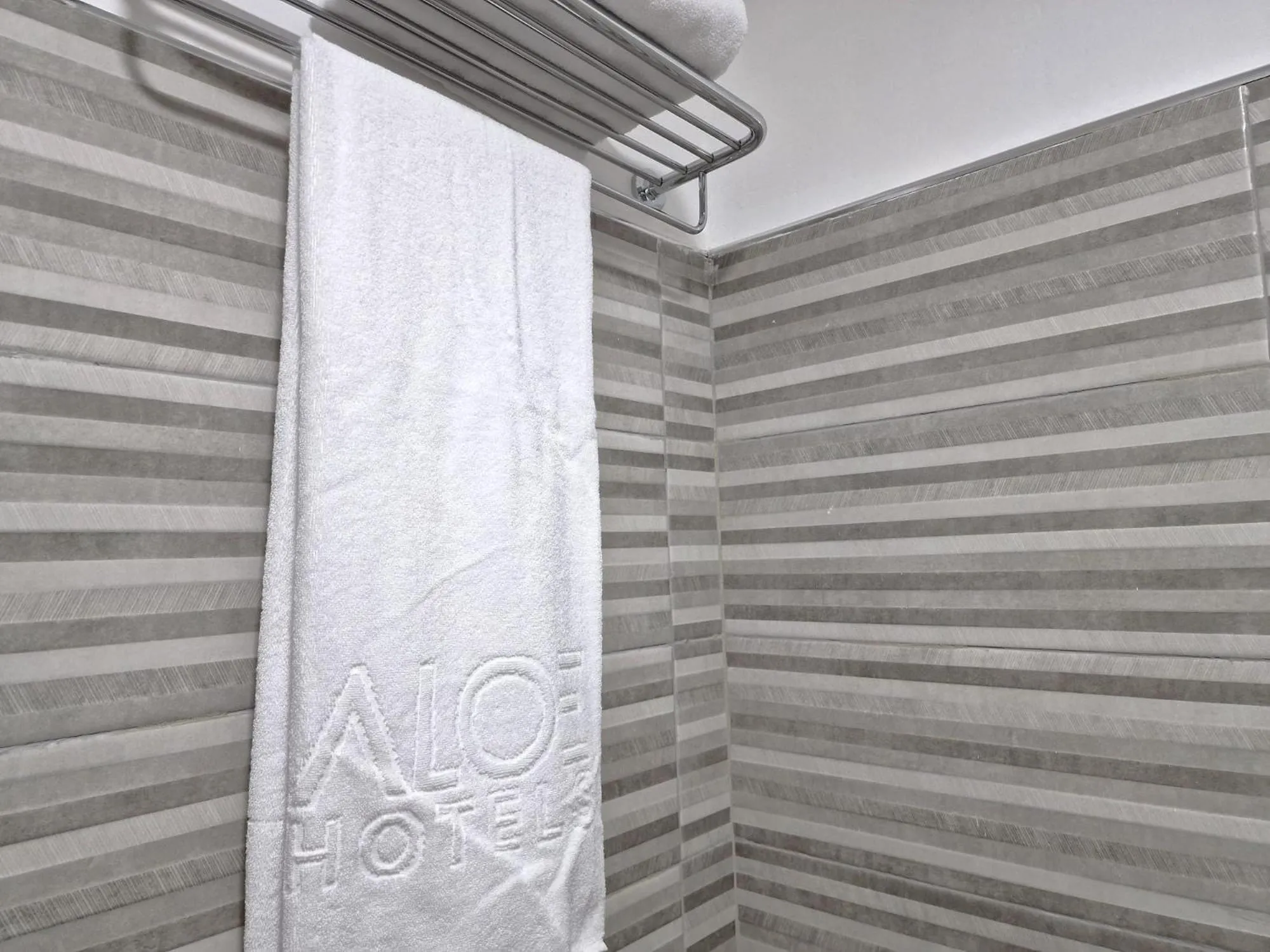 Bathroom in Hotel Aloe Emira NKC