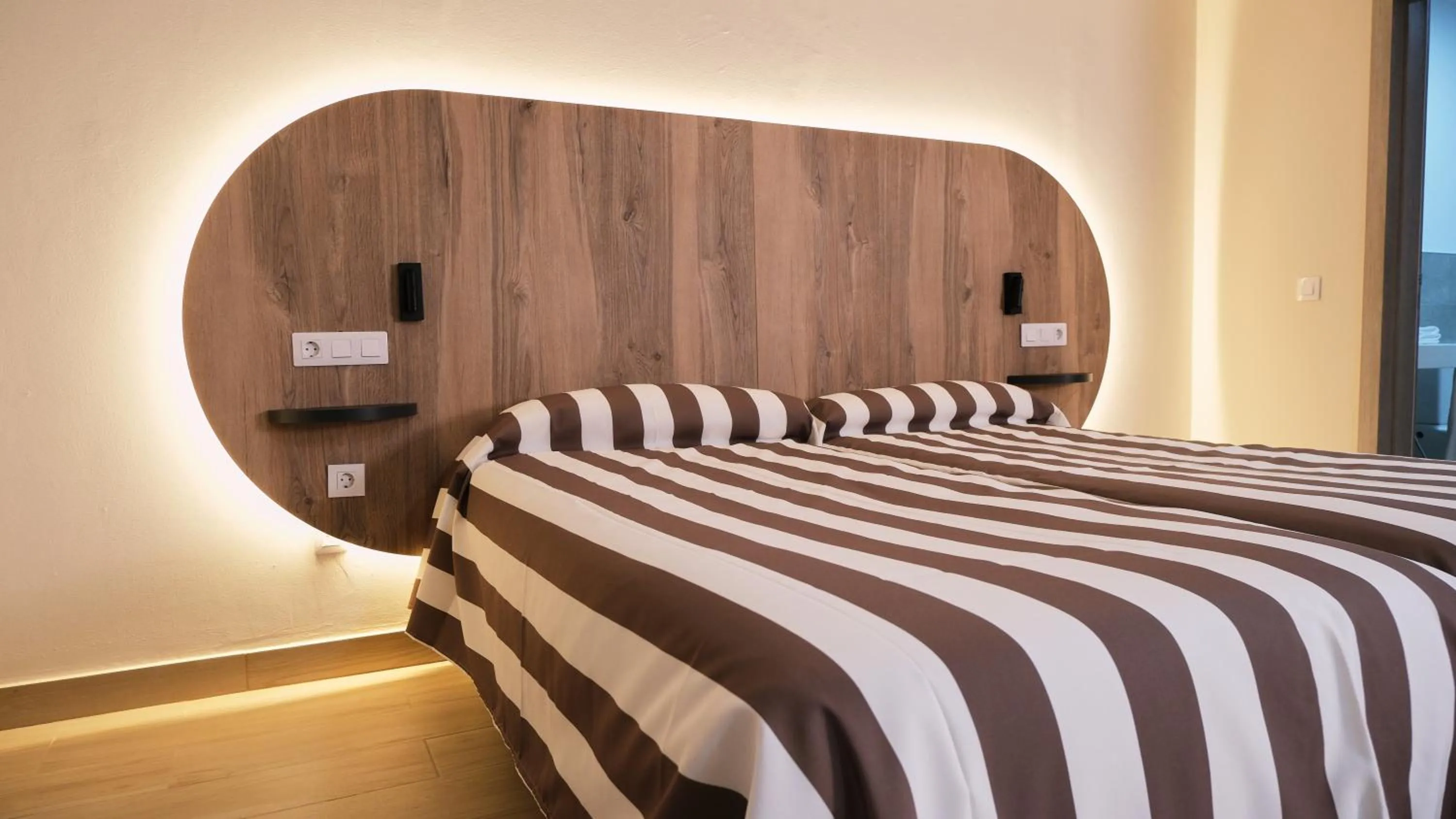 Bed in Hotel Aloe Emira NKC