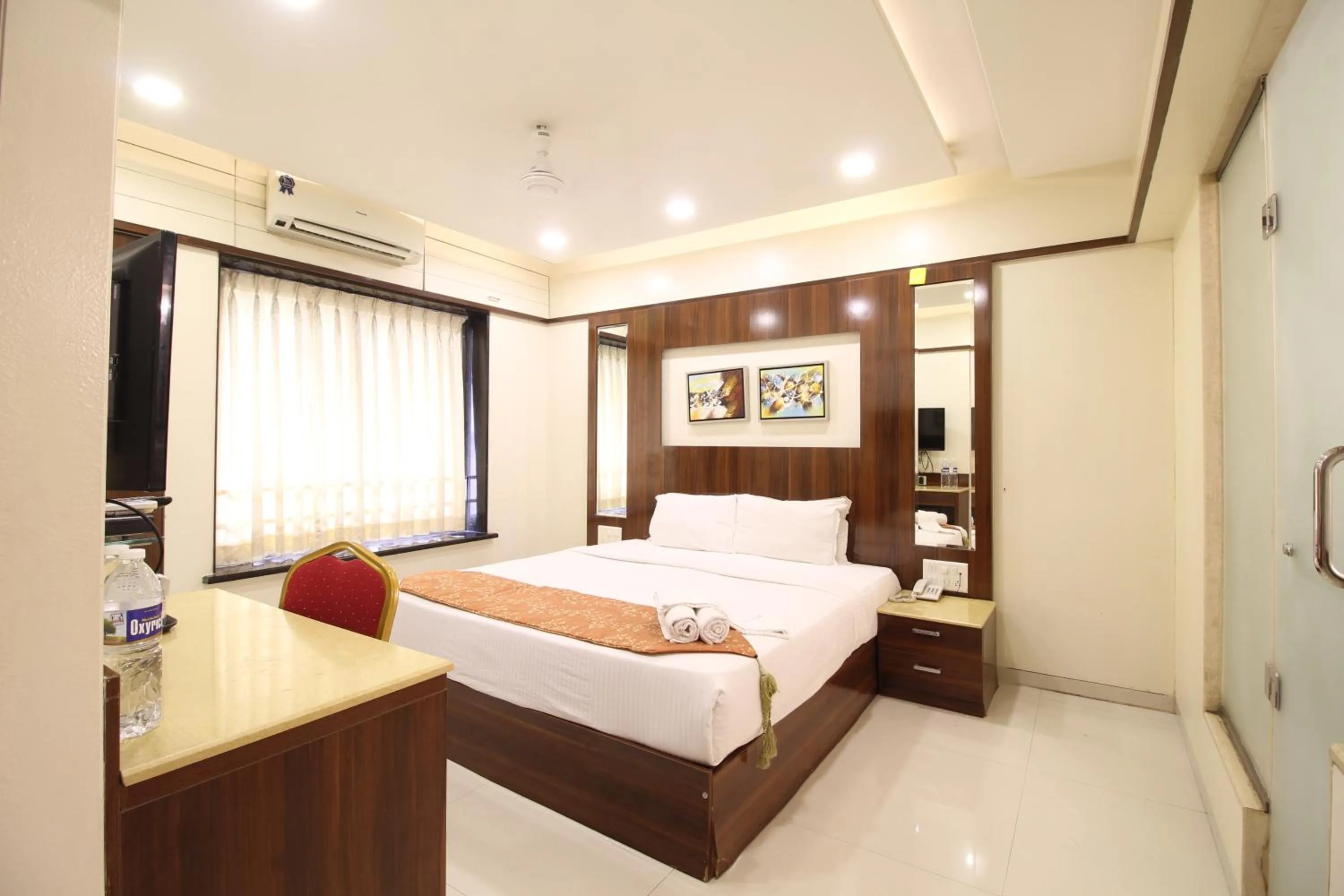 Bed in The Grand Tulip