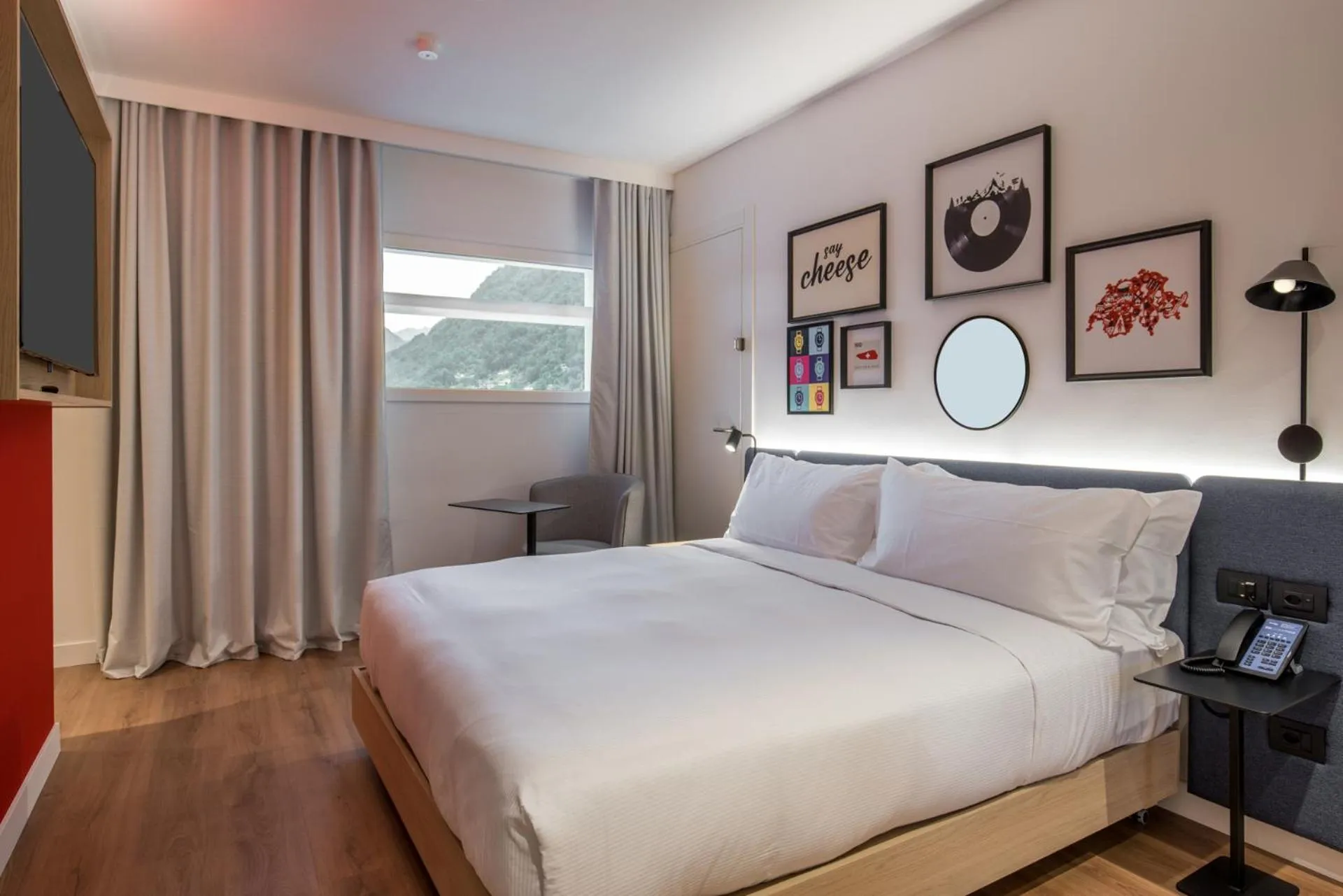 Bedroom, Bed in Hampton By Hilton Locarno
