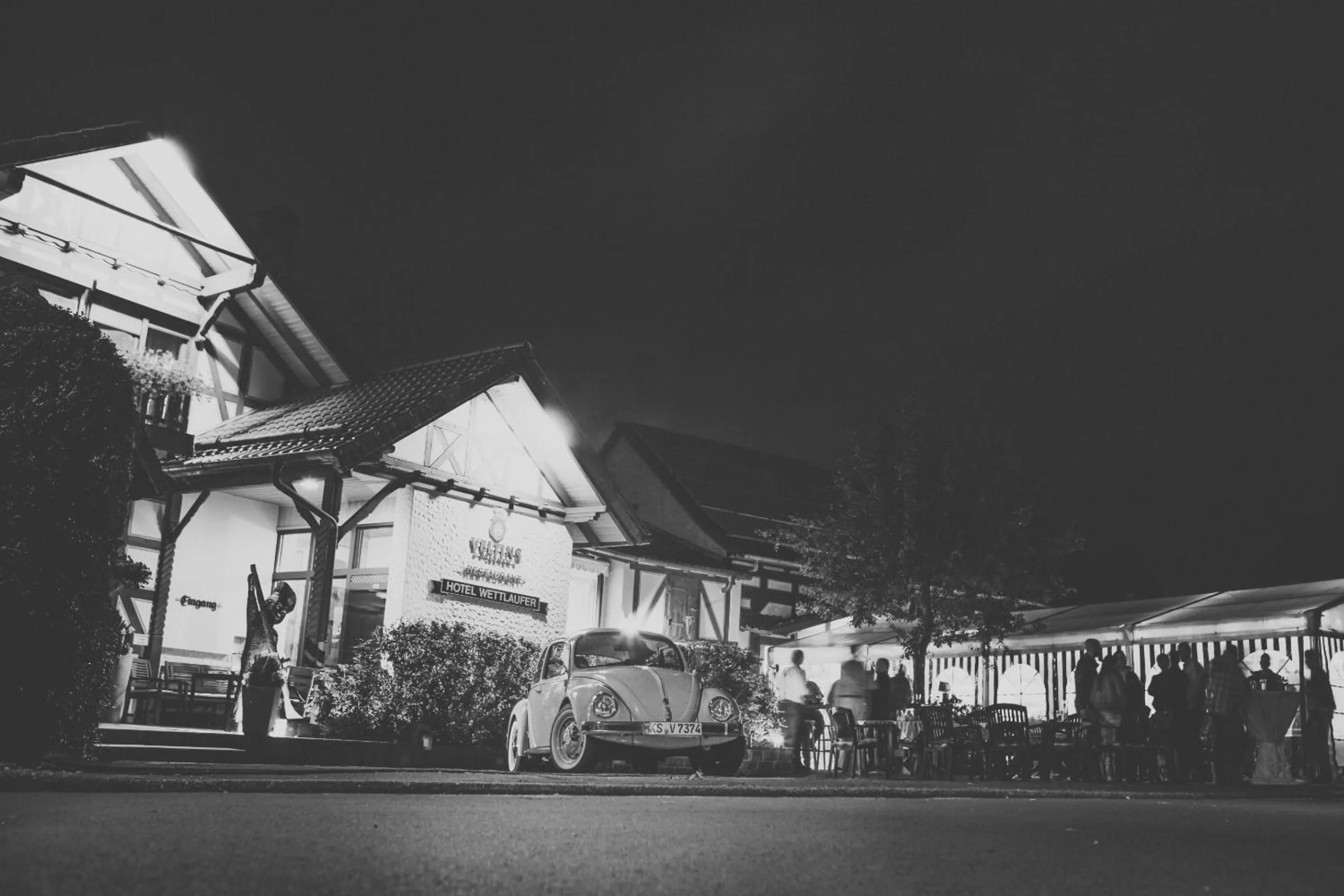 Property building in Hotel Wettlaufer - 3 Sterne S - sky -