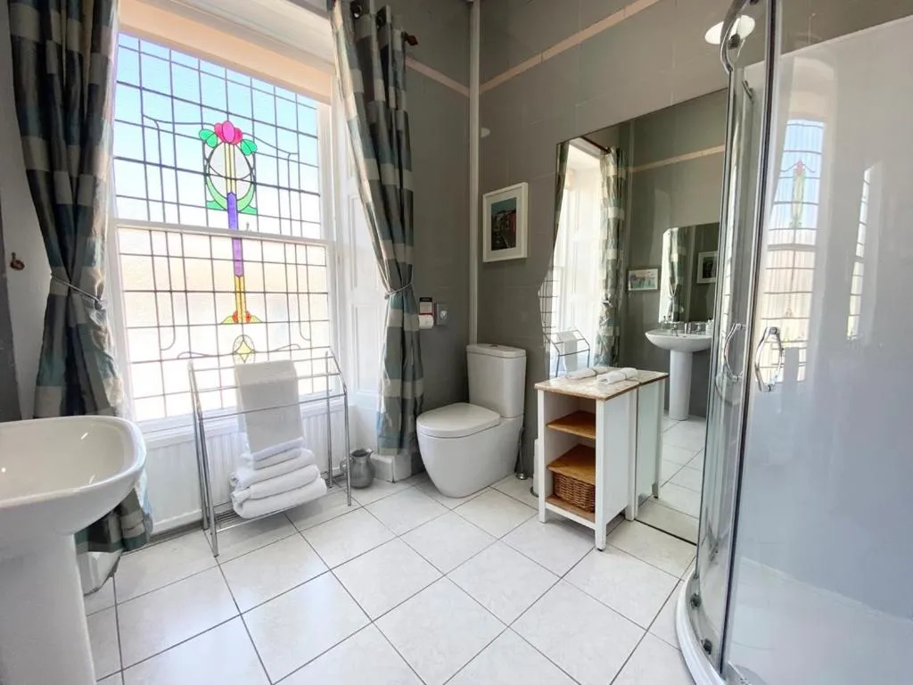 Bathroom in Daviot Guest House