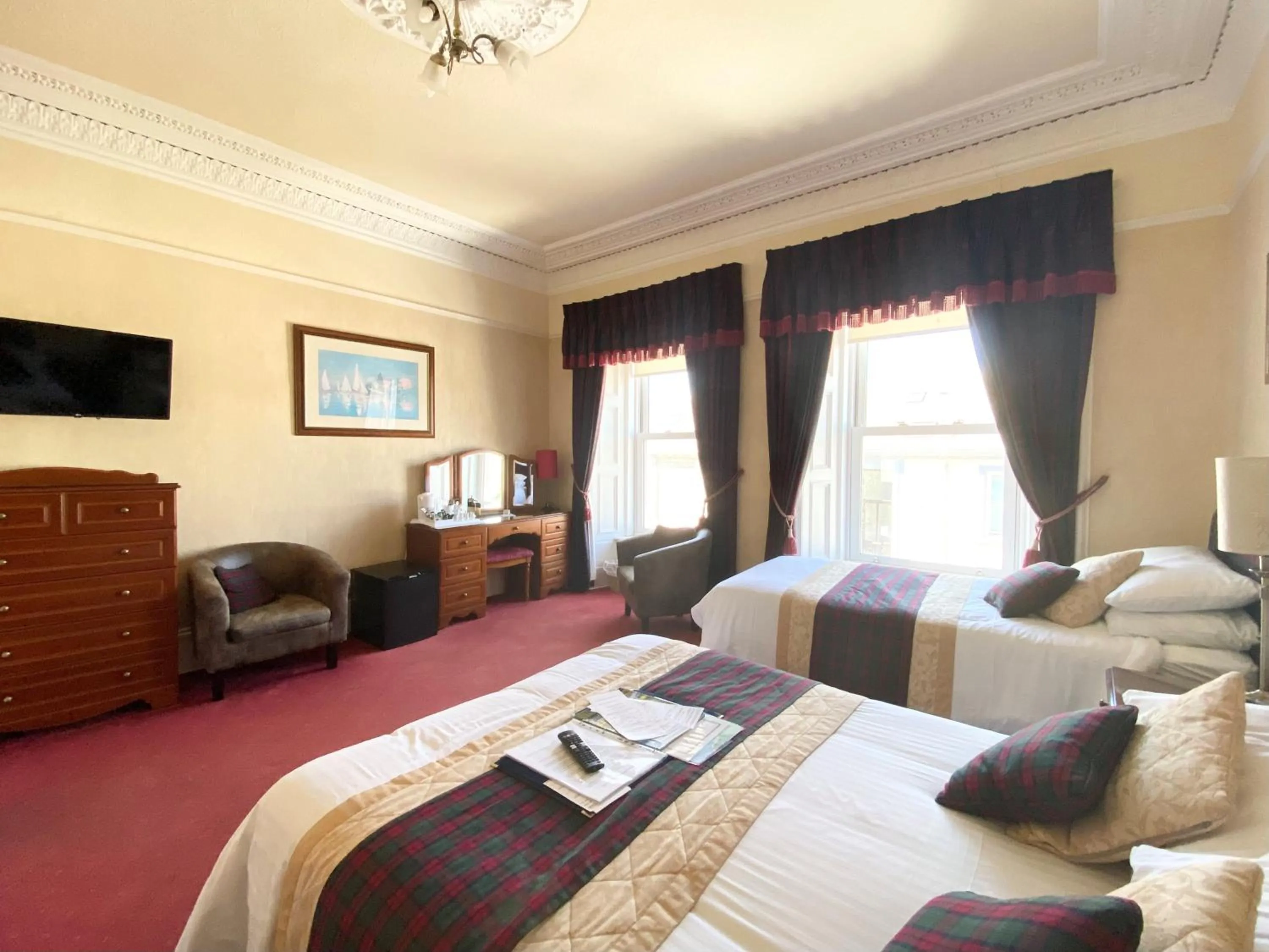 Bedroom, Bed in Daviot Guest House