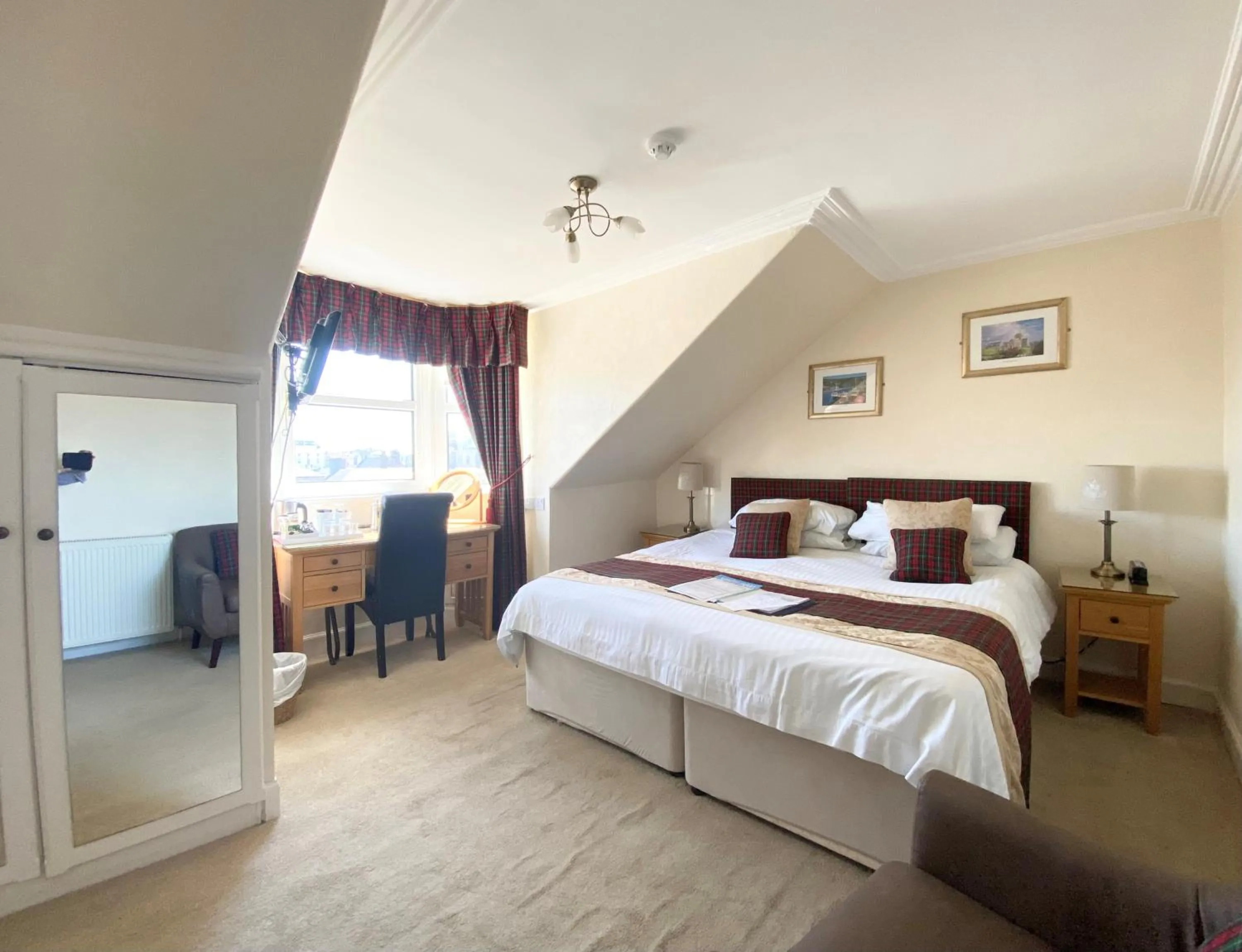 Photo of the whole room, Bed in Daviot Guest House