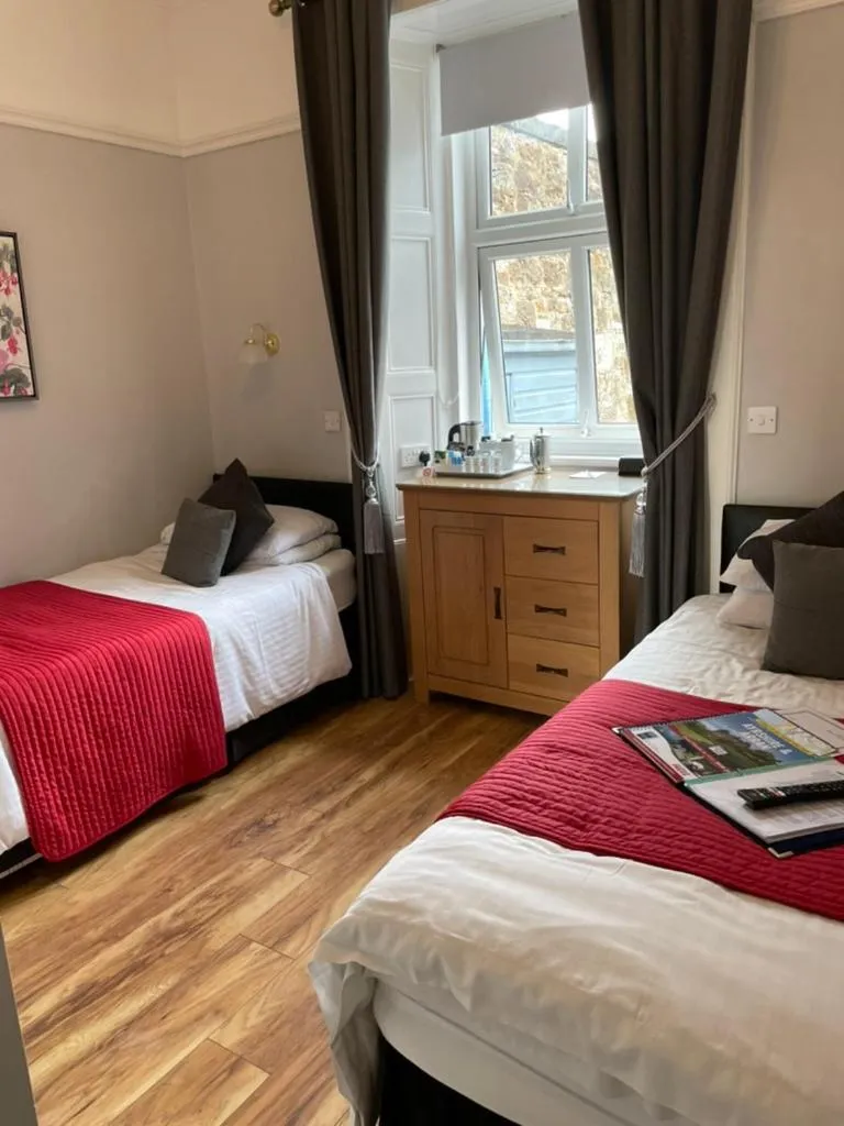 Bedroom, Bed in Daviot Guest House