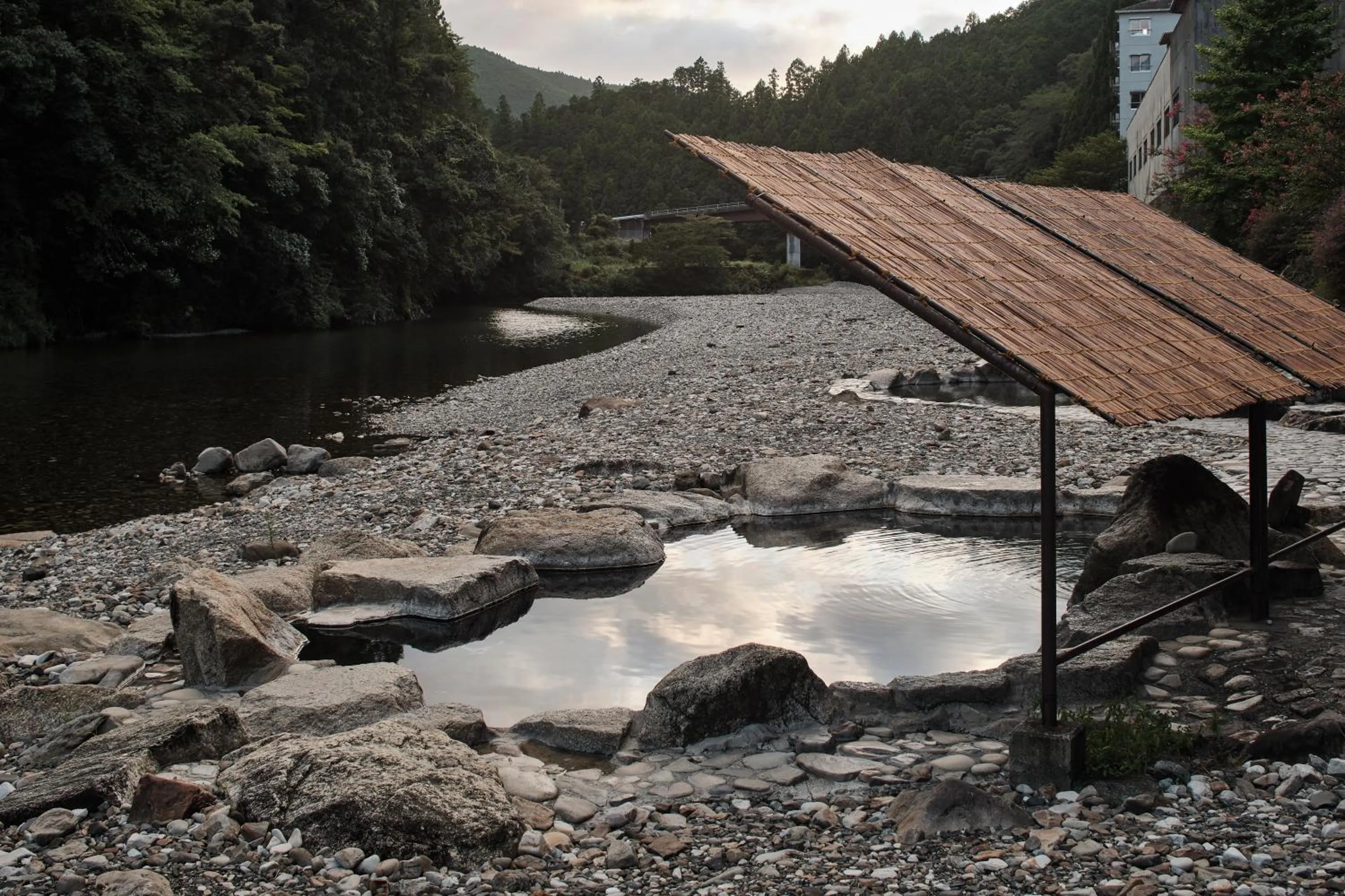 Hot Spring Bath in Sansuikan Kawayu Midoriya
