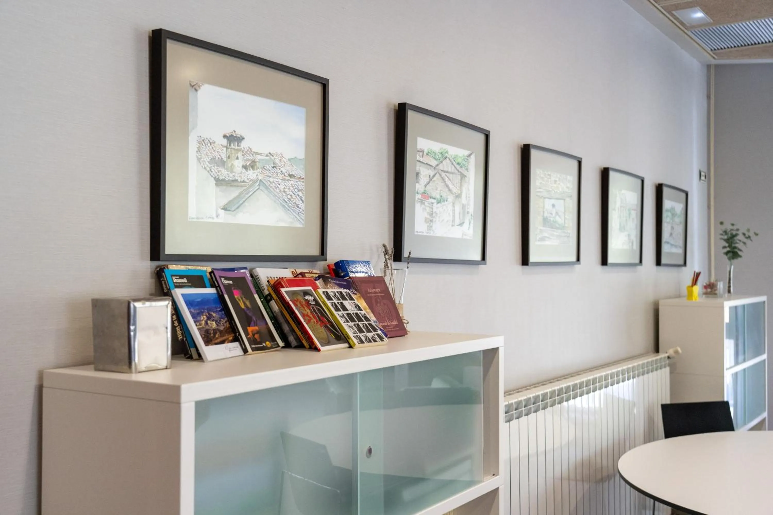 Meeting/conference room in Hotel y Apartamentos SNÖ Isaba