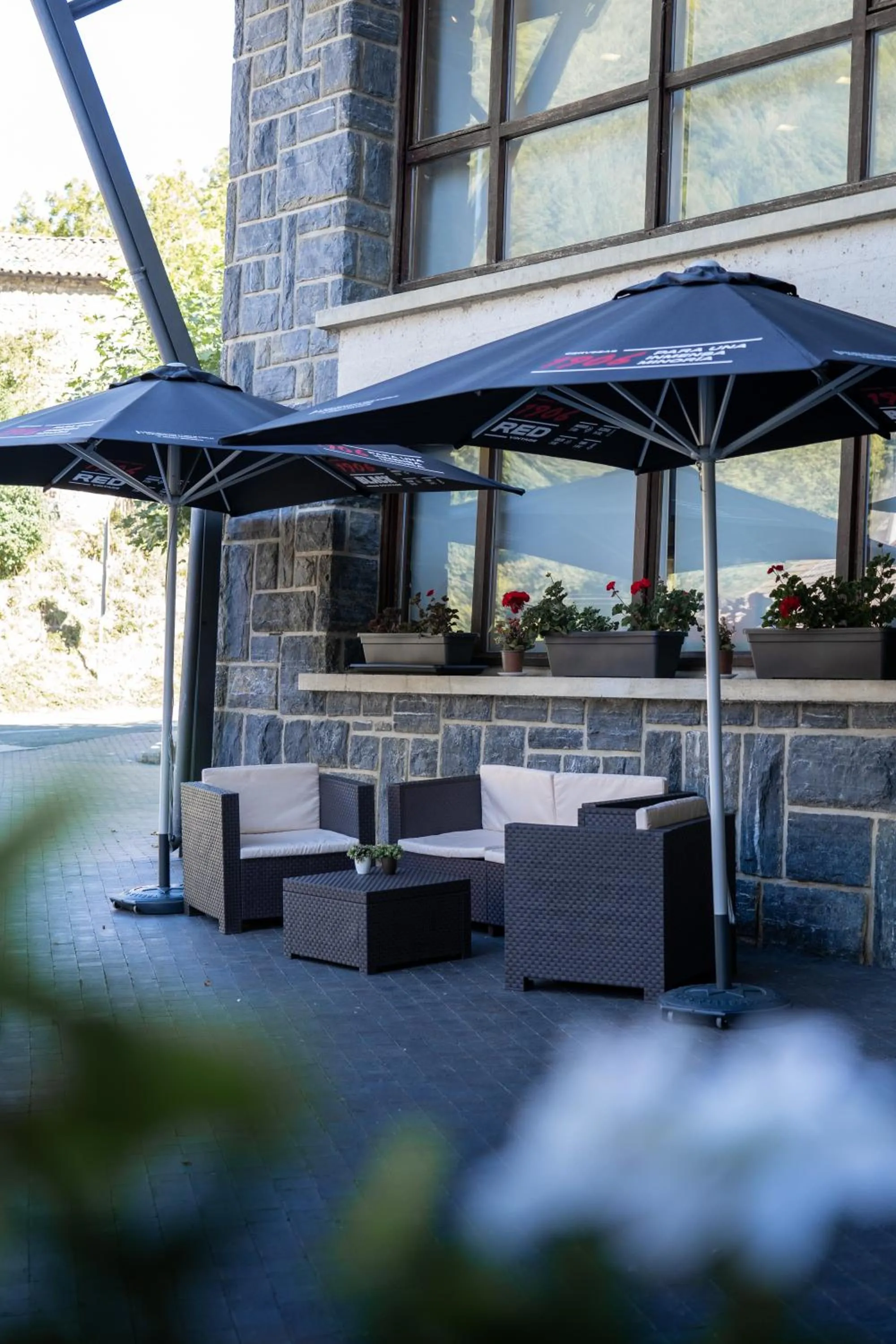 Property building in Hotel y Apartamentos SNÖ Isaba