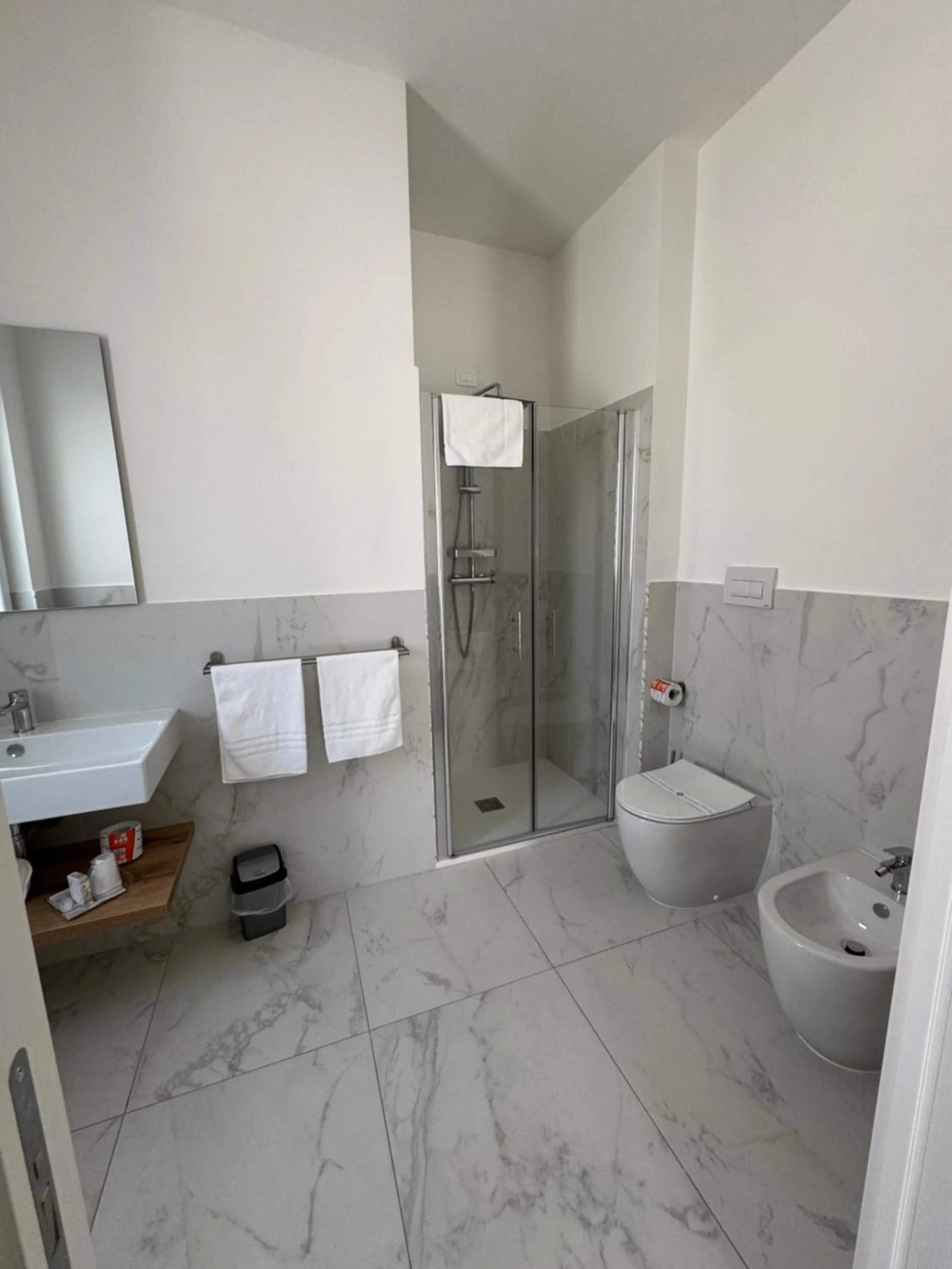 Shower in Hotel Diadema