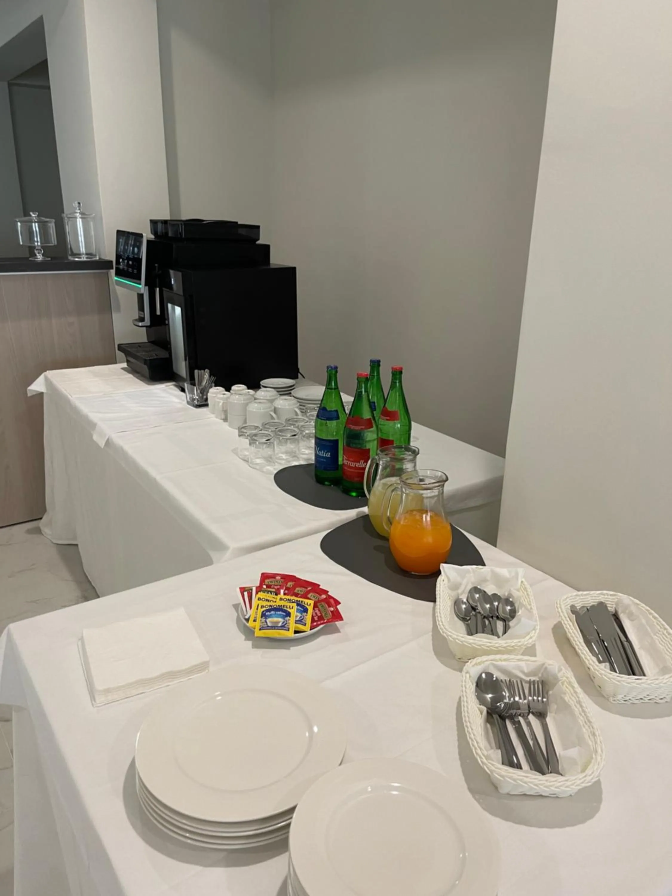 Coffee/tea facilities in Hotel Diadema
